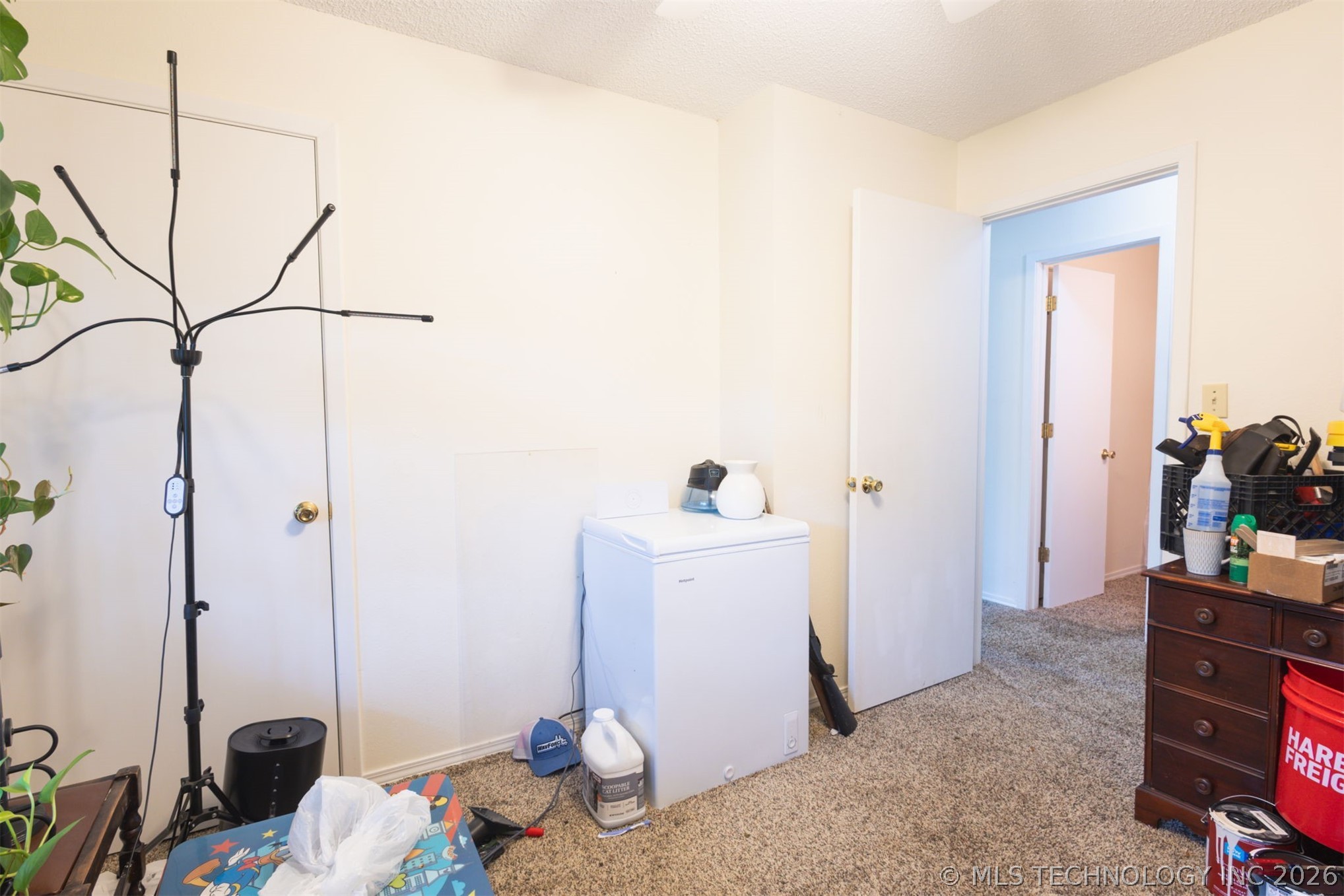 32 Holiday Road Property Photo 22