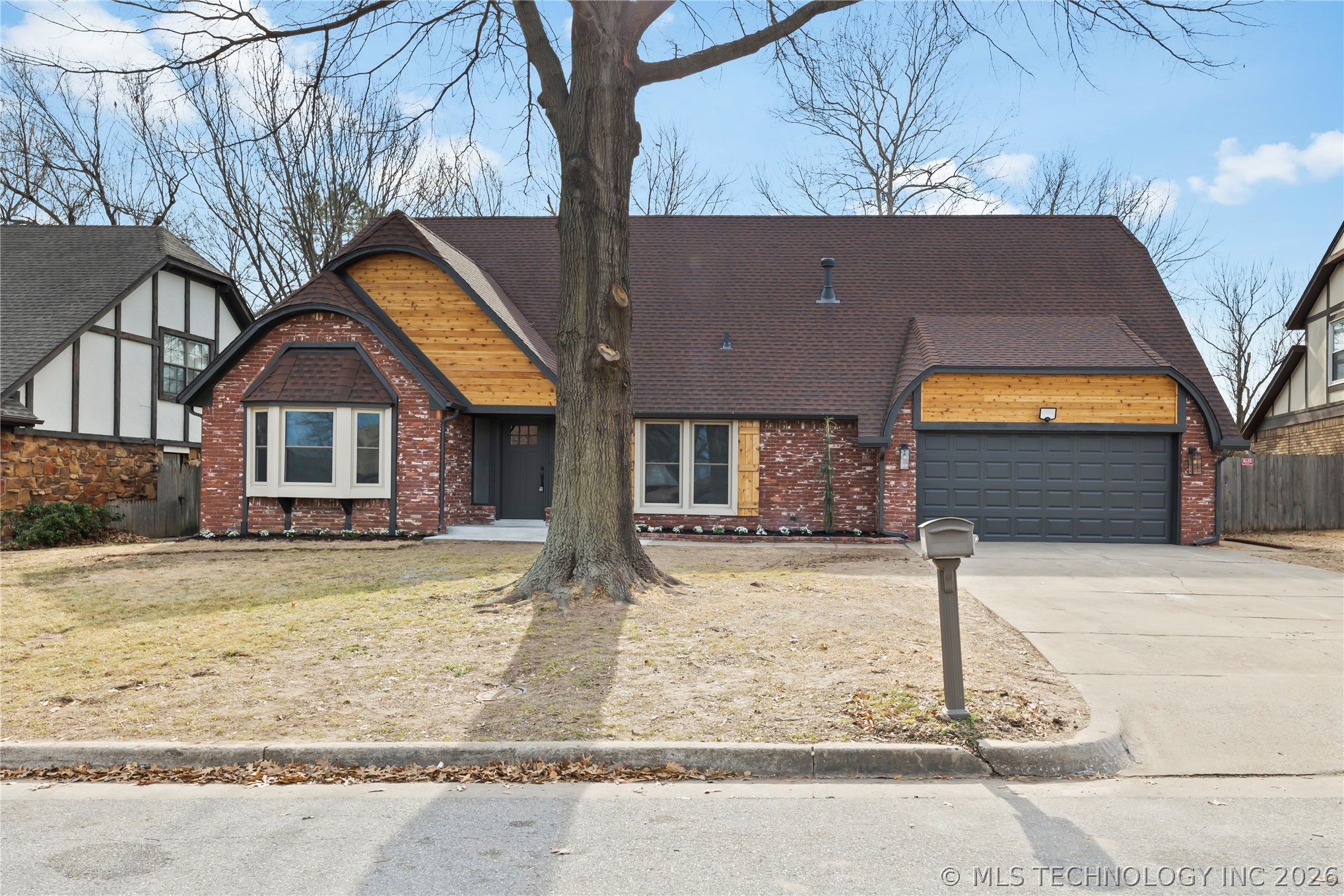 10924 E 66th Street Property Photo 1