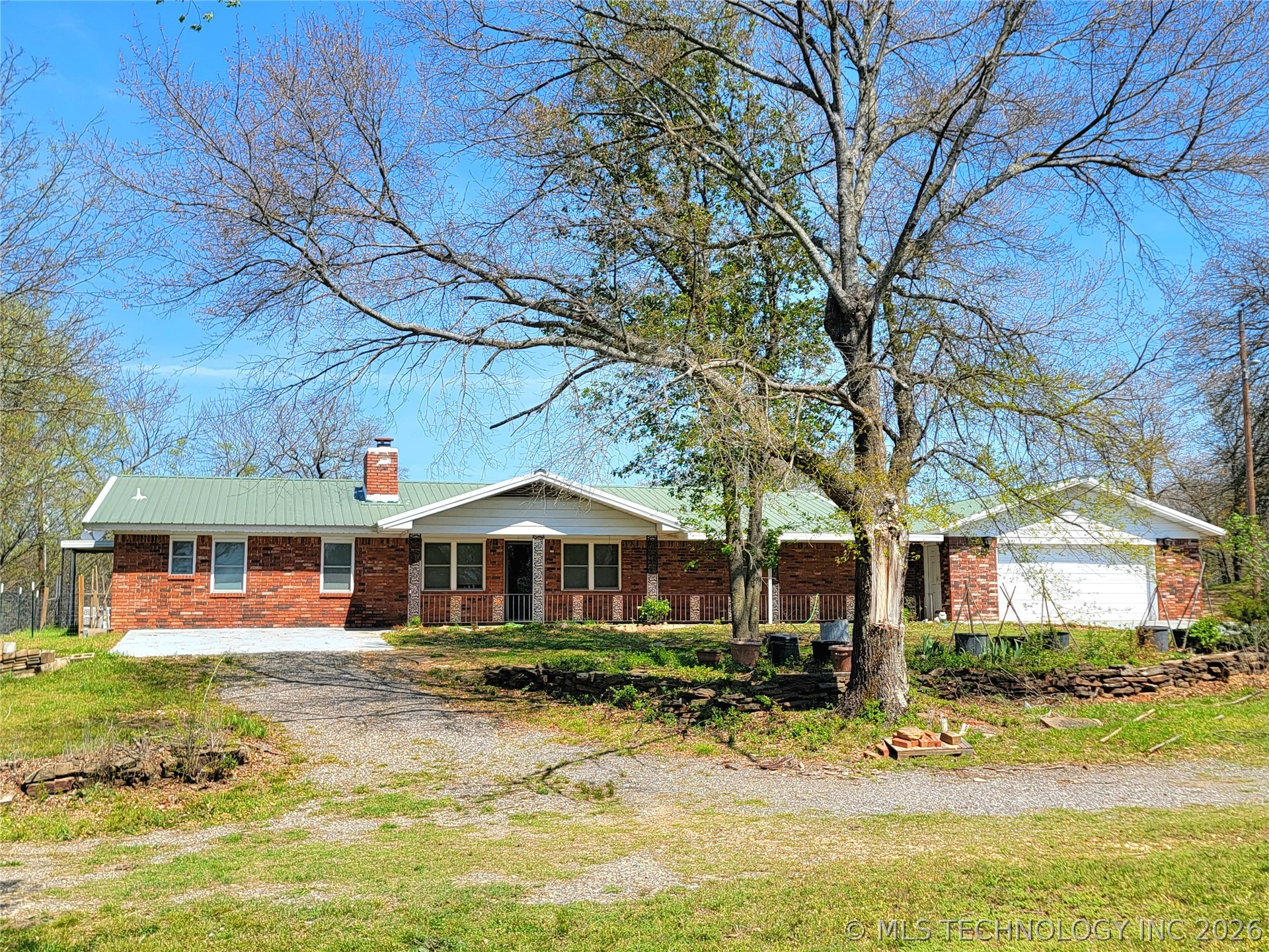 466229 Us Highway 64 Property Photo 1