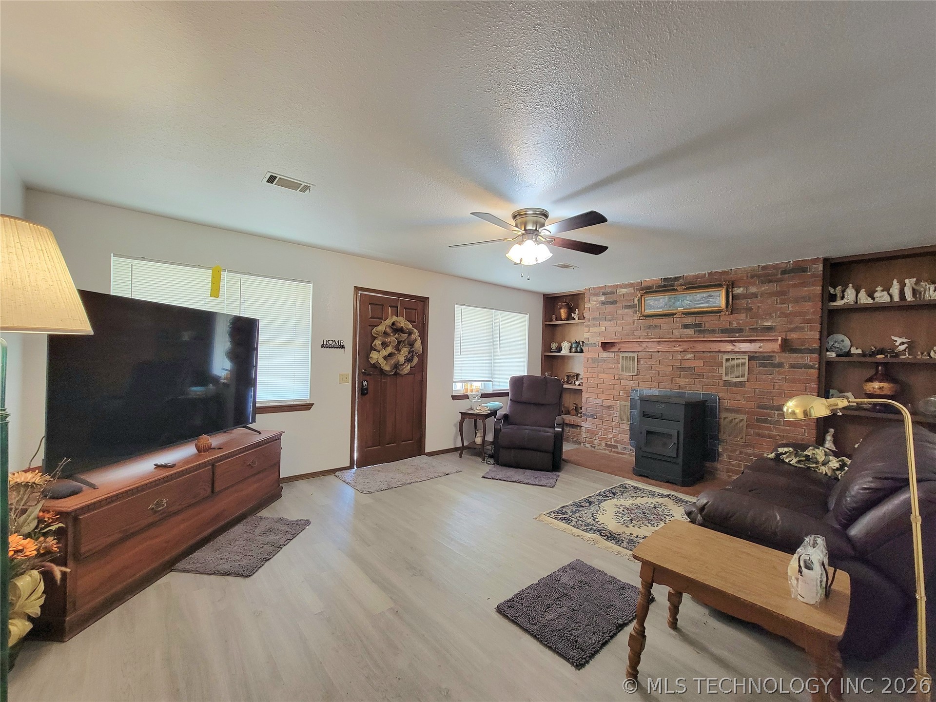 466229 Us Highway 64 Property Photo 4