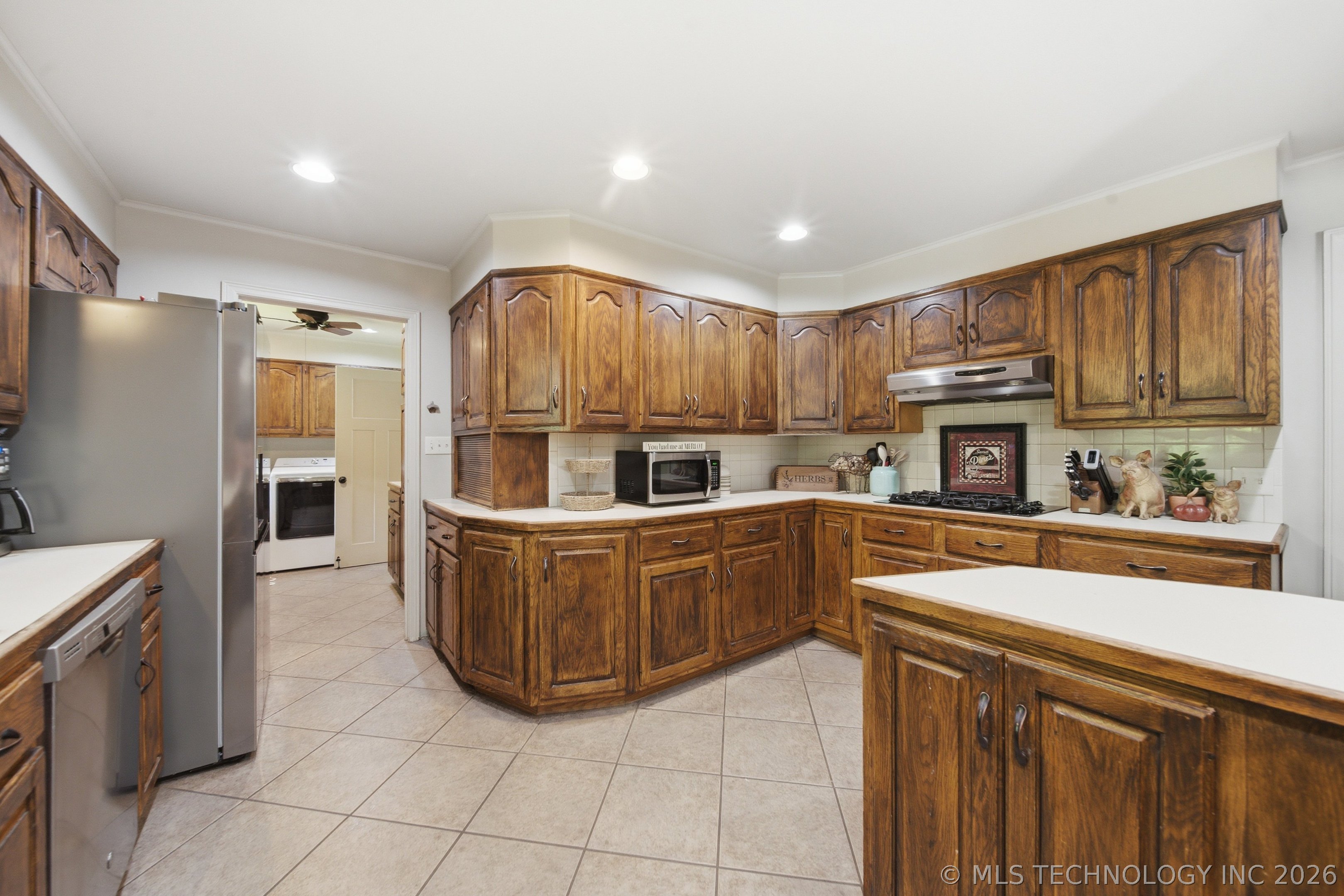 4156 E 43rd Street Property Photo 19