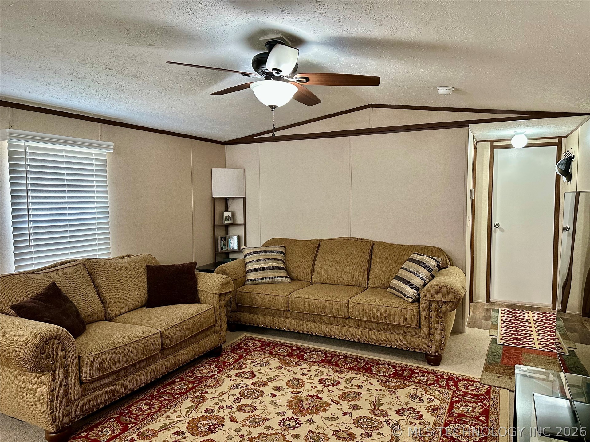 506 Northwest Drive Property Photo 4