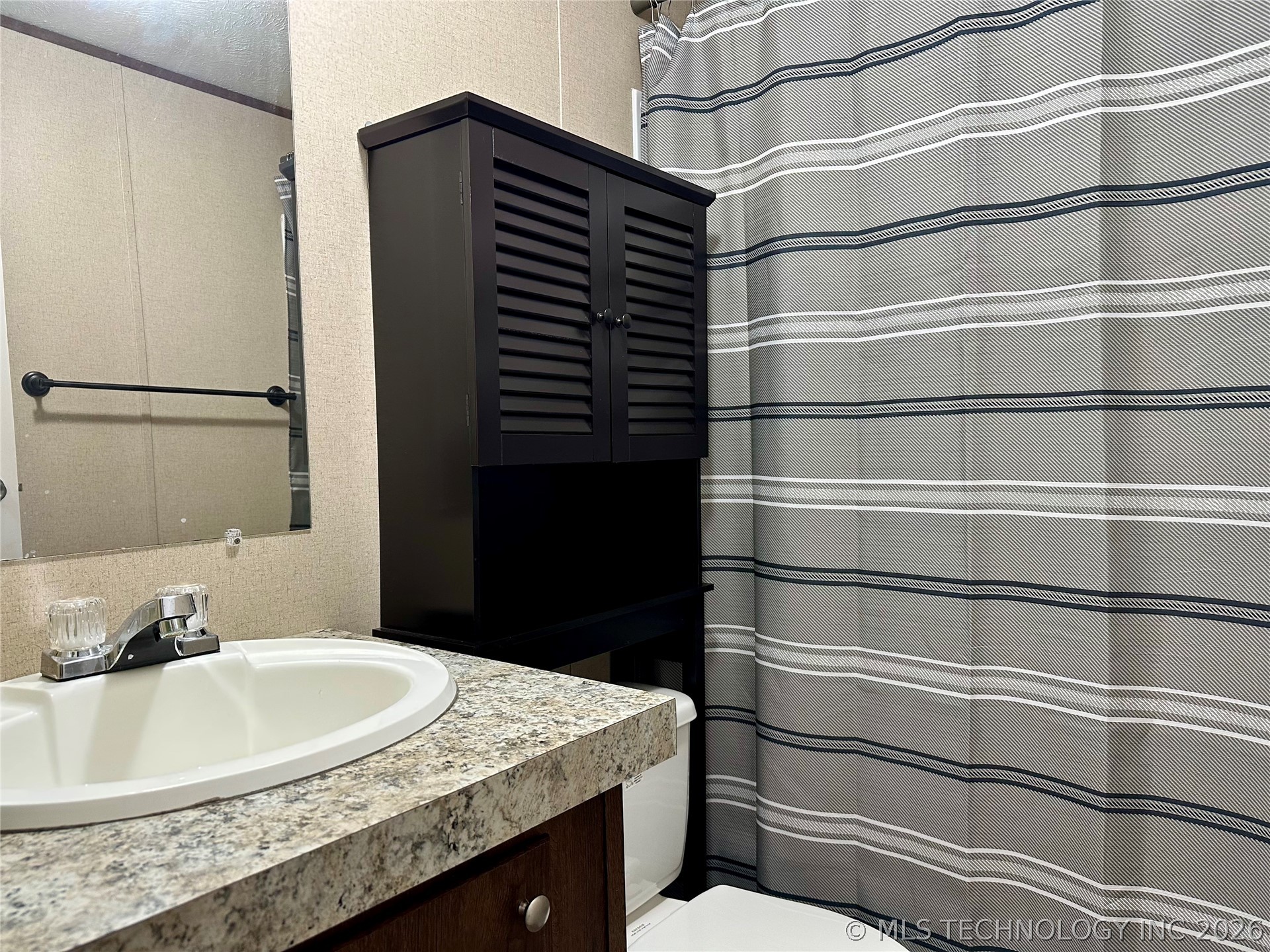 506 Northwest Drive Property Photo 12