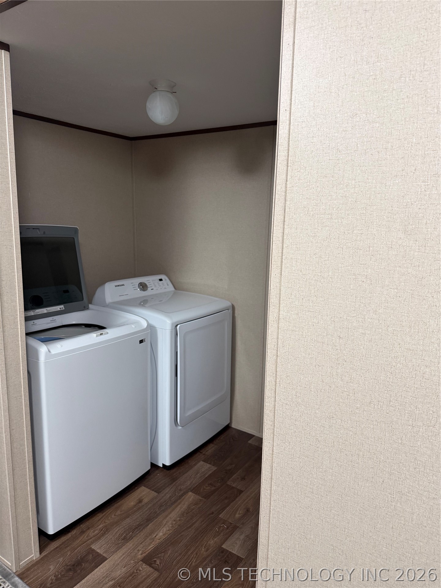 506 Northwest Drive Property Photo 13