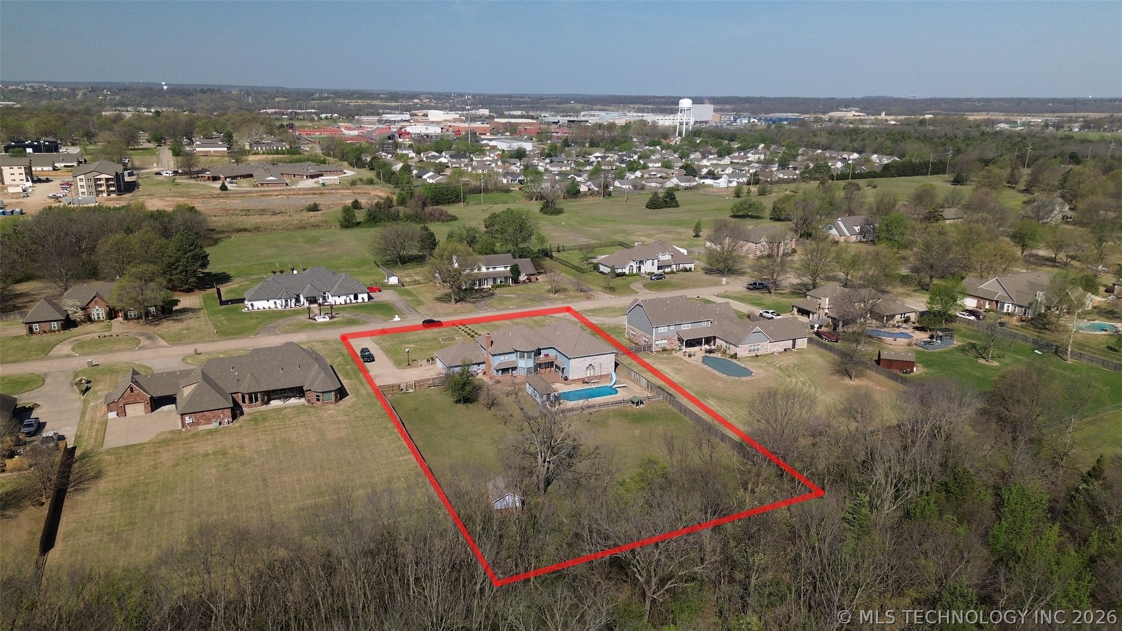 1606 Ne Oakridge Drive Property Photo 4