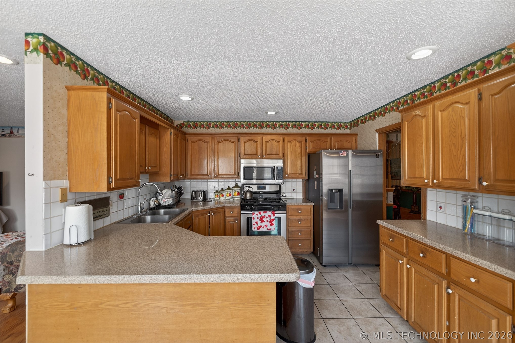 1606 Ne Oakridge Drive Property Photo 17