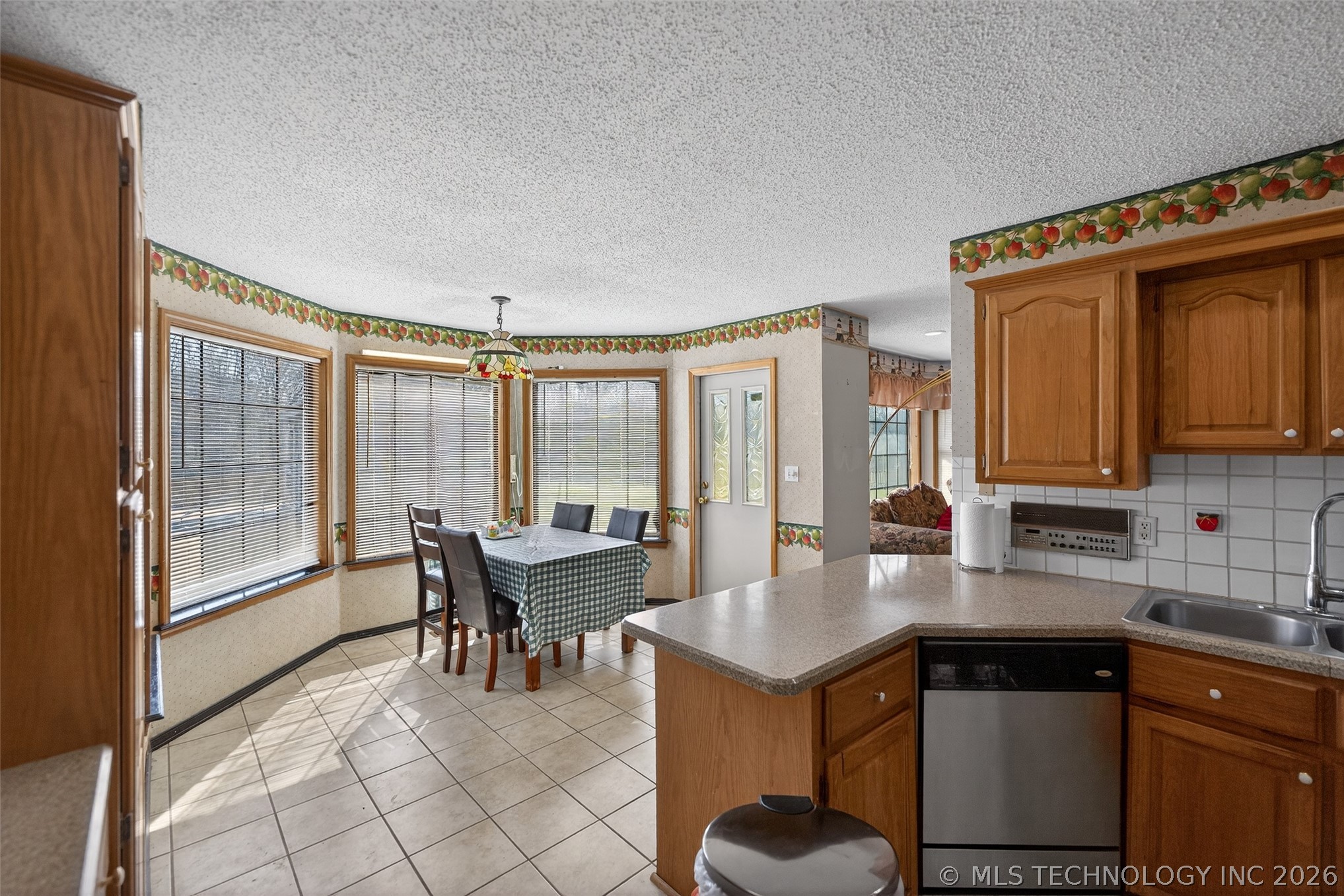 1606 Ne Oakridge Drive Property Photo 20