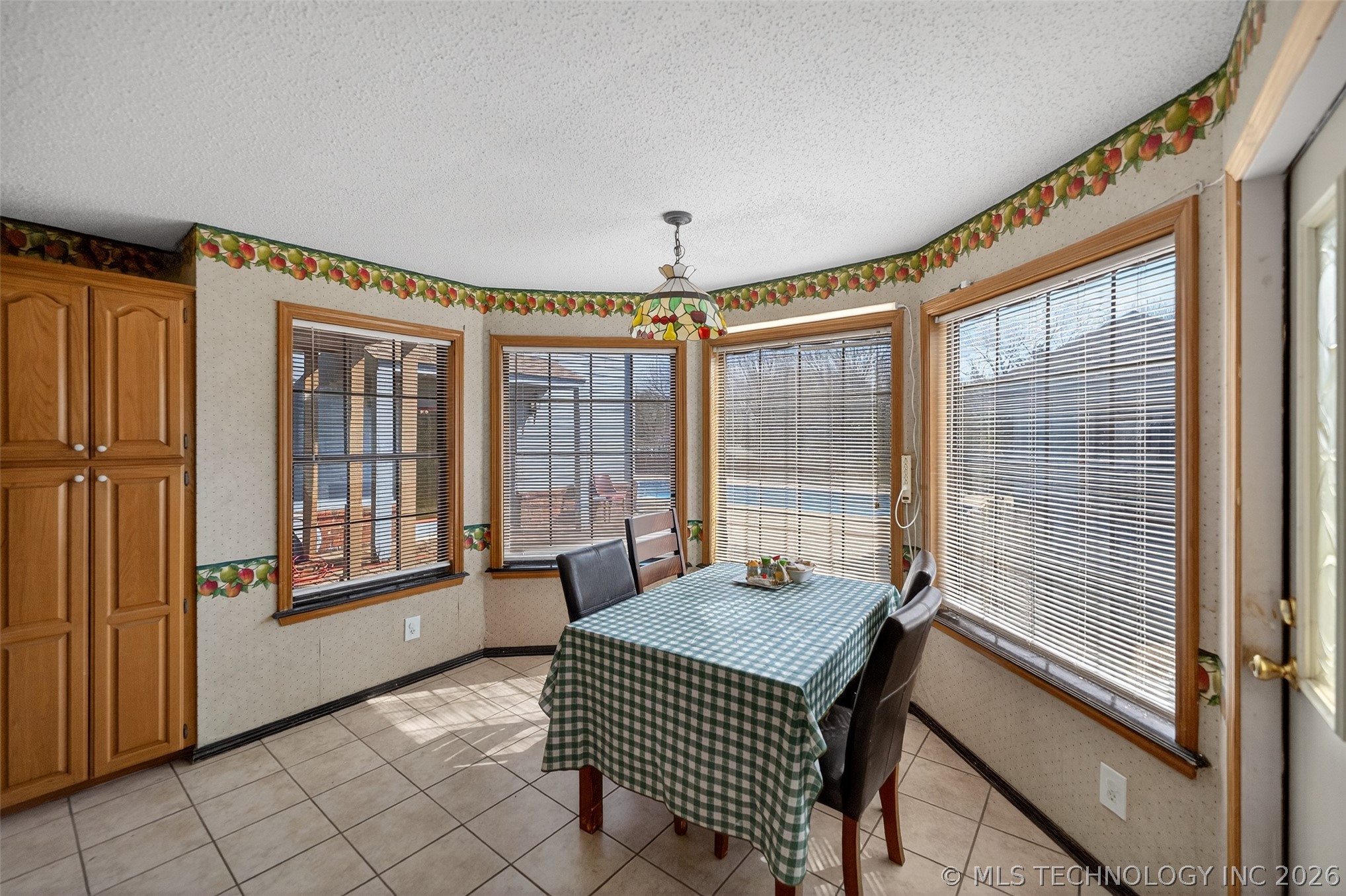 1606 Ne Oakridge Drive Property Photo 21