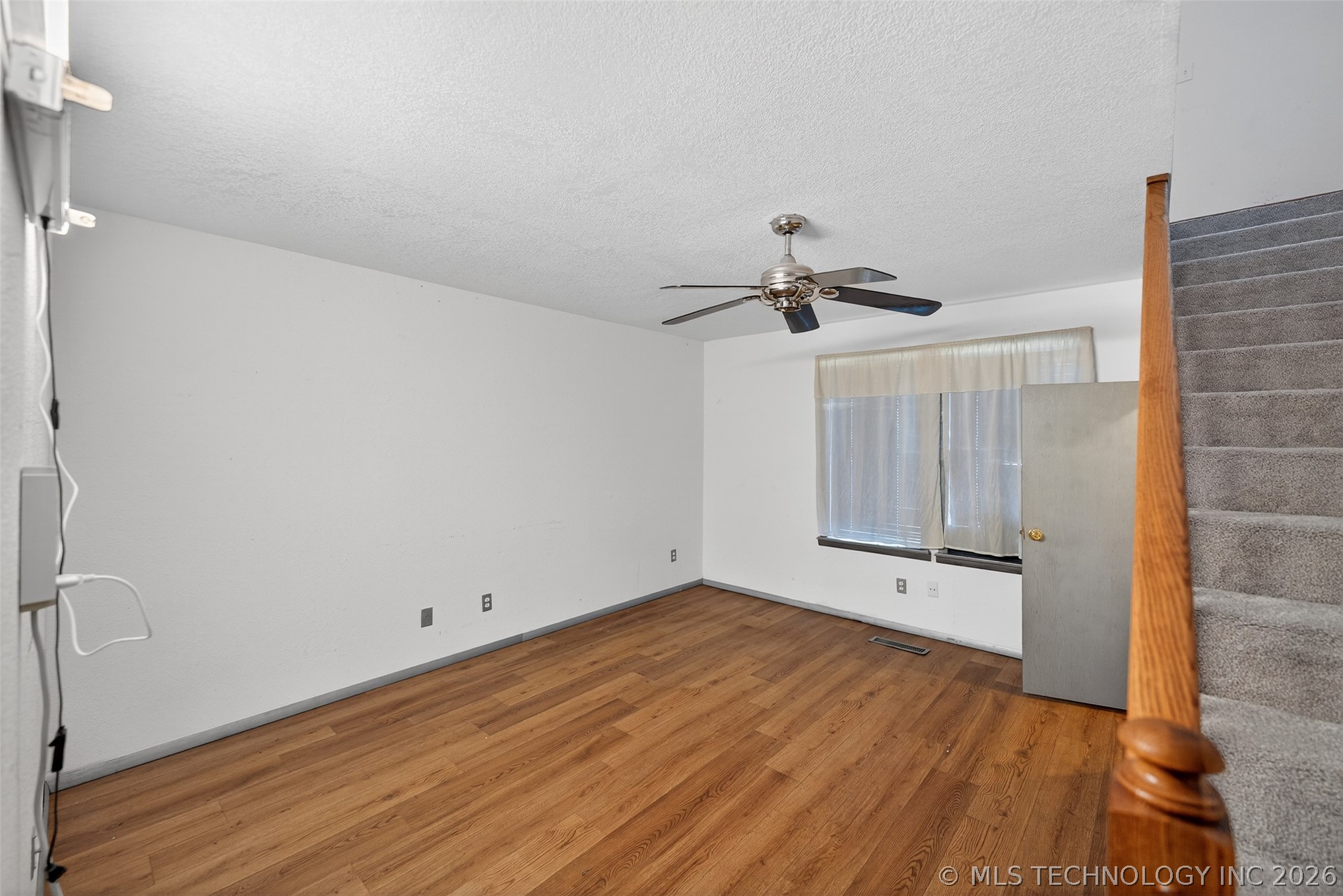 1606 Ne Oakridge Drive Property Photo 28