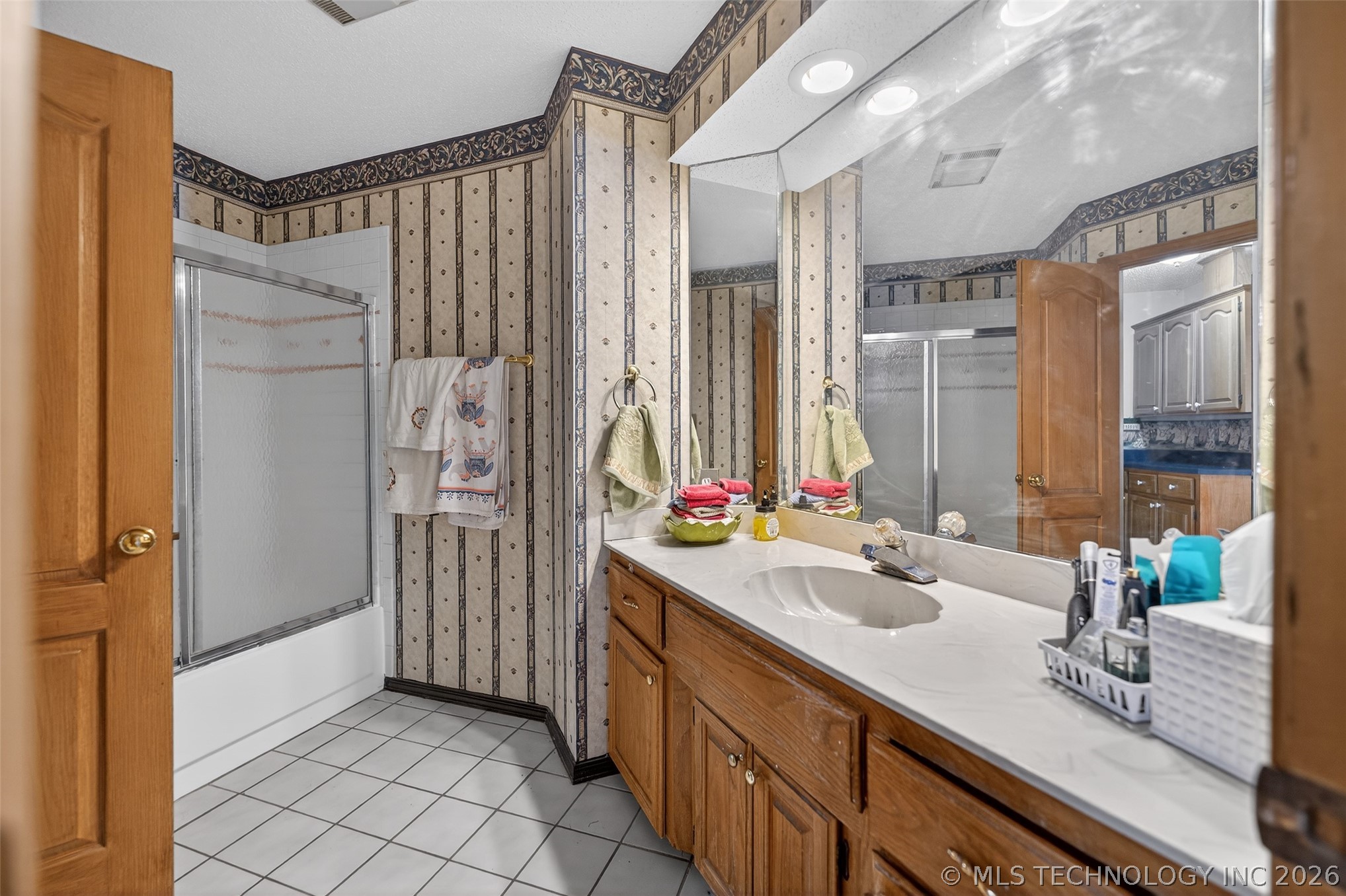 1606 Ne Oakridge Drive Property Photo 41