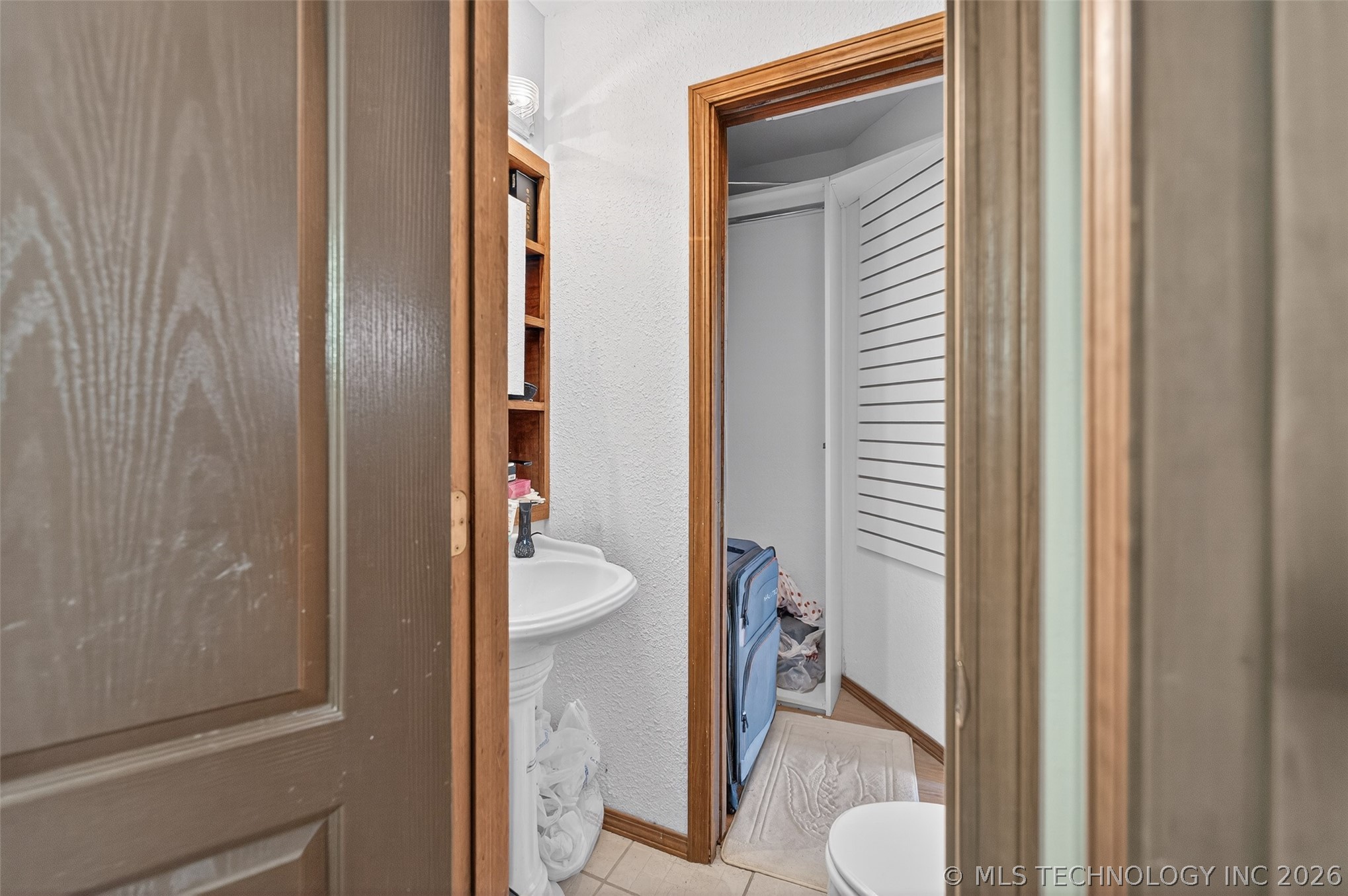 1606 Ne Oakridge Drive Property Photo 49