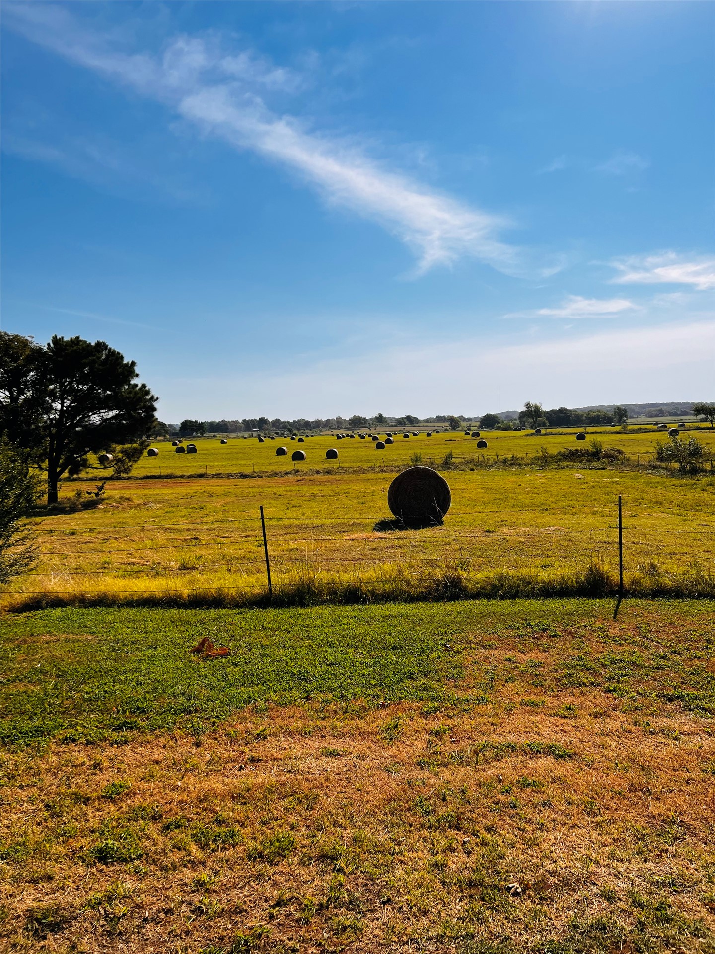 422502 E 1100 Road Property Photo 2