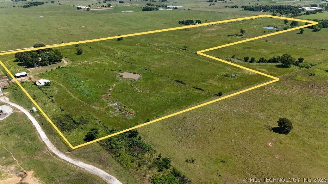 422502 E 1100 Road Property Photo 4