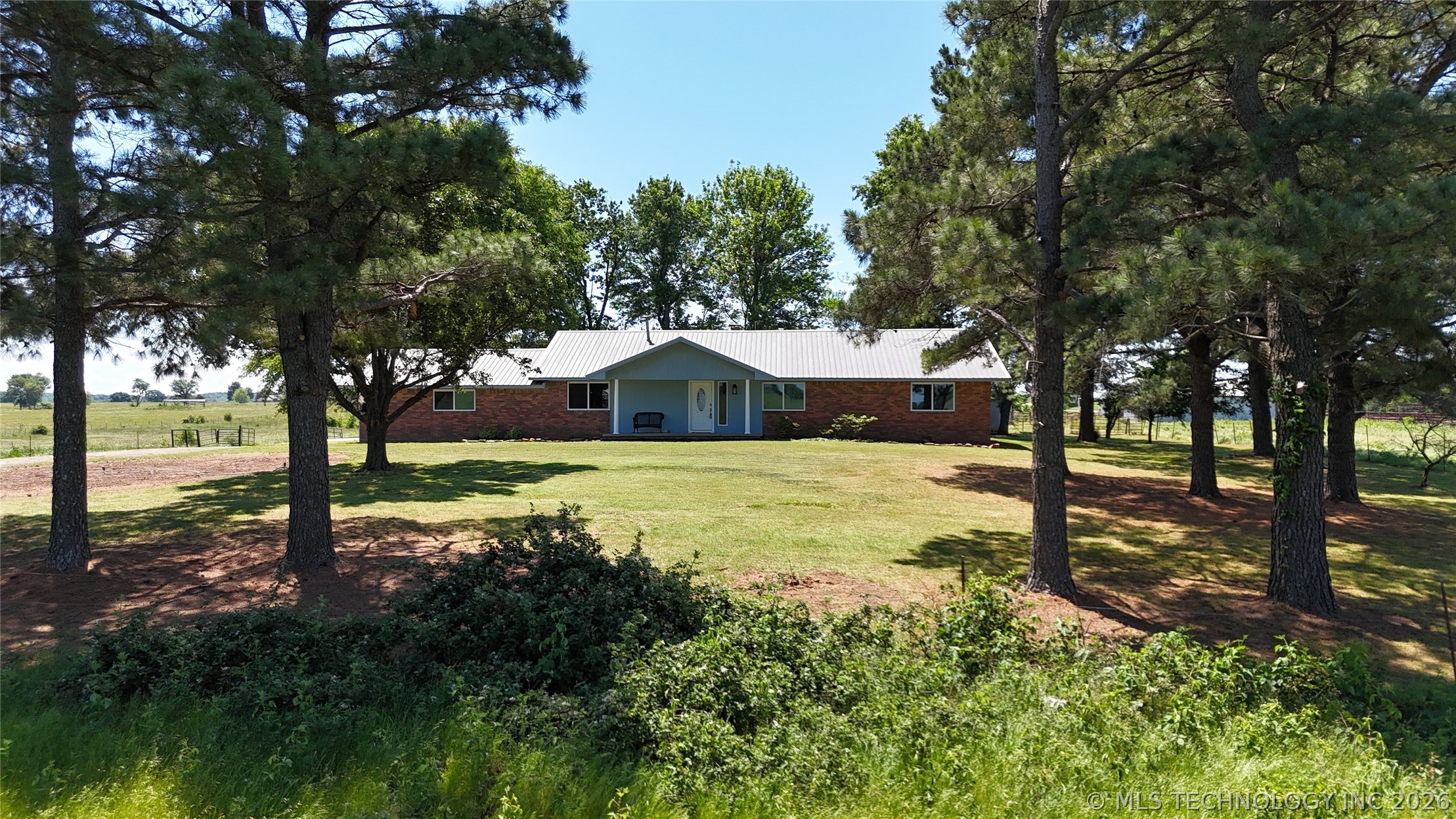 422502 E 1100 Road Property Photo 6