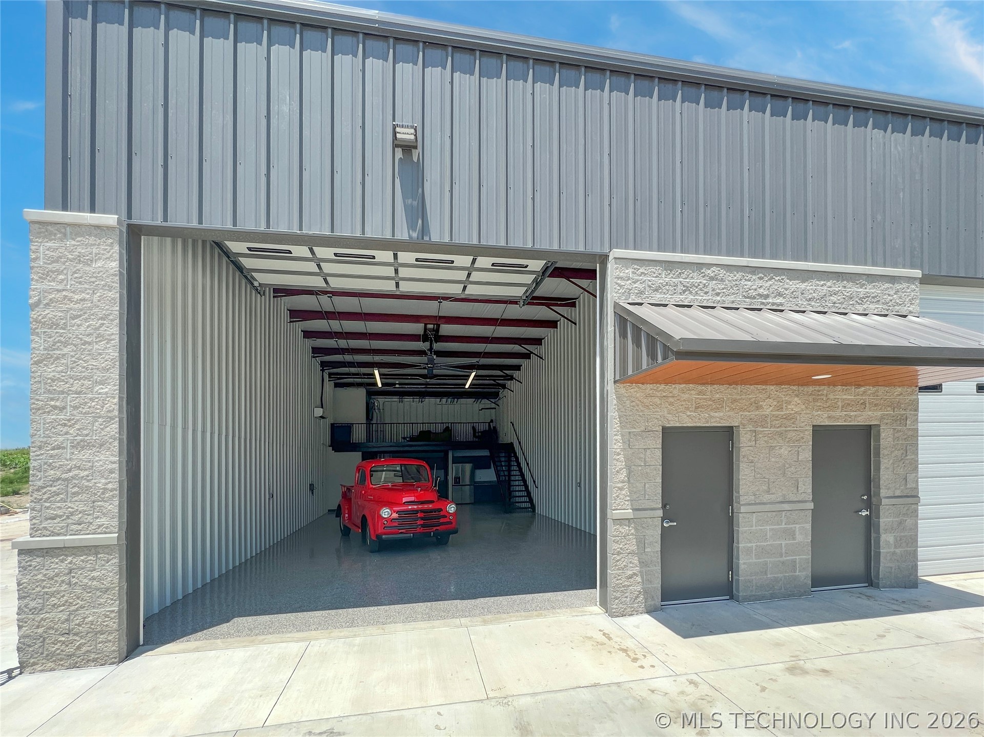 16571 S Broadway Street W B6 Property Photo 2