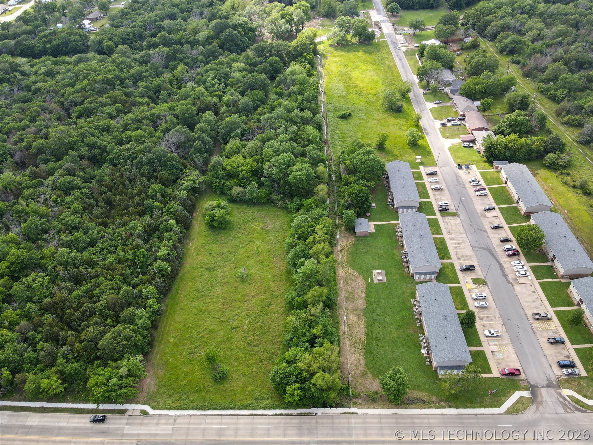 Pierce Avenue Property Photo 5