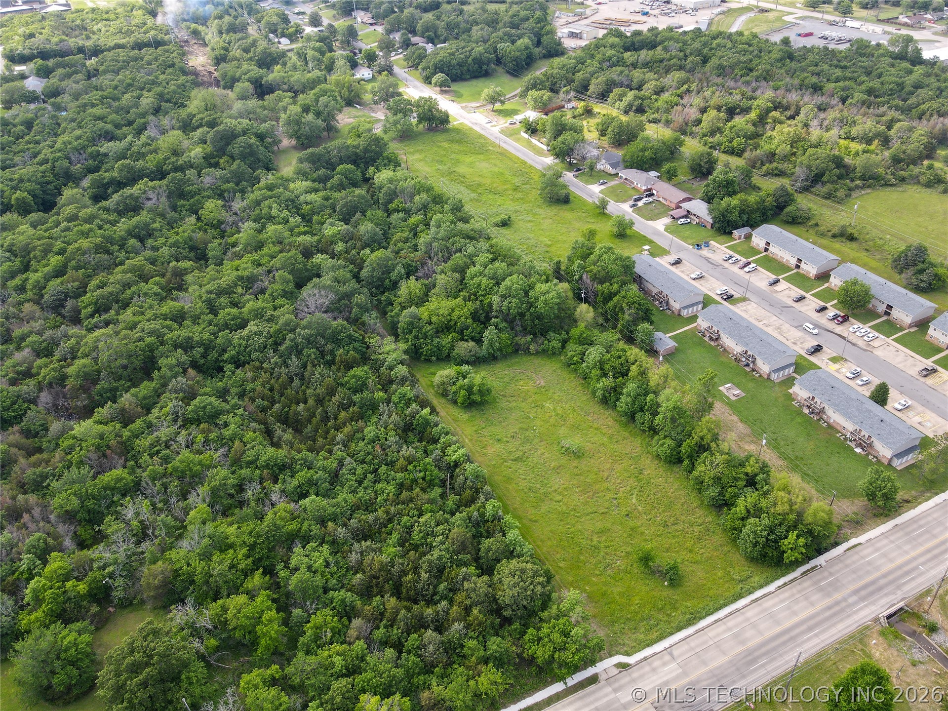 Pierce Avenue Property Photo 6