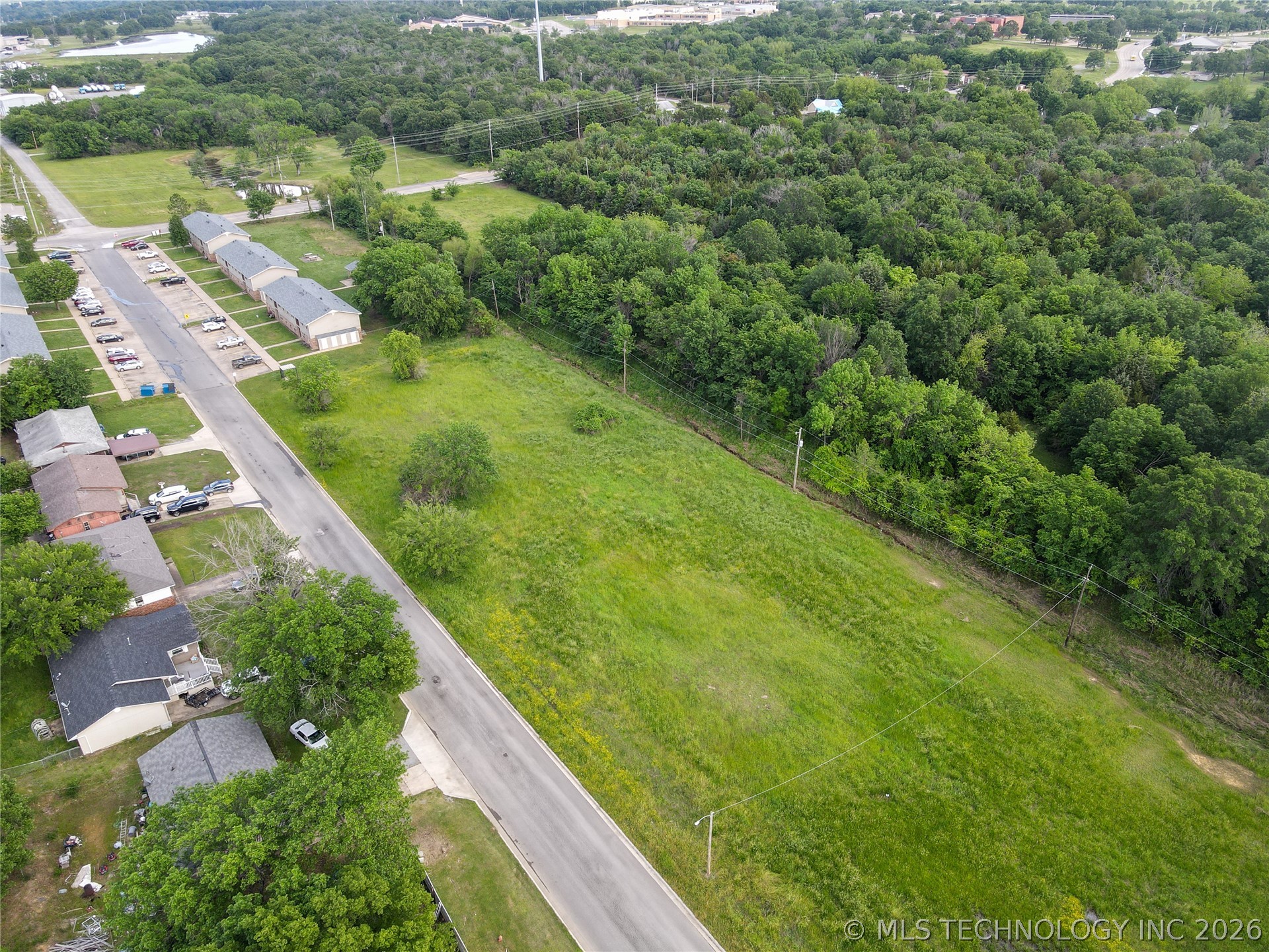 Pierce Avenue Property Photo 12