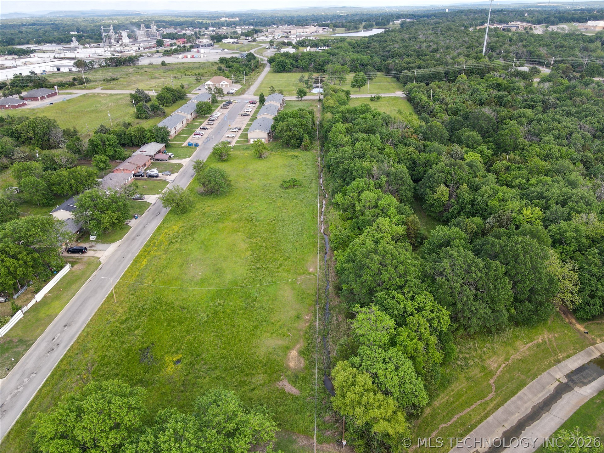 Pierce Avenue Property Photo 13