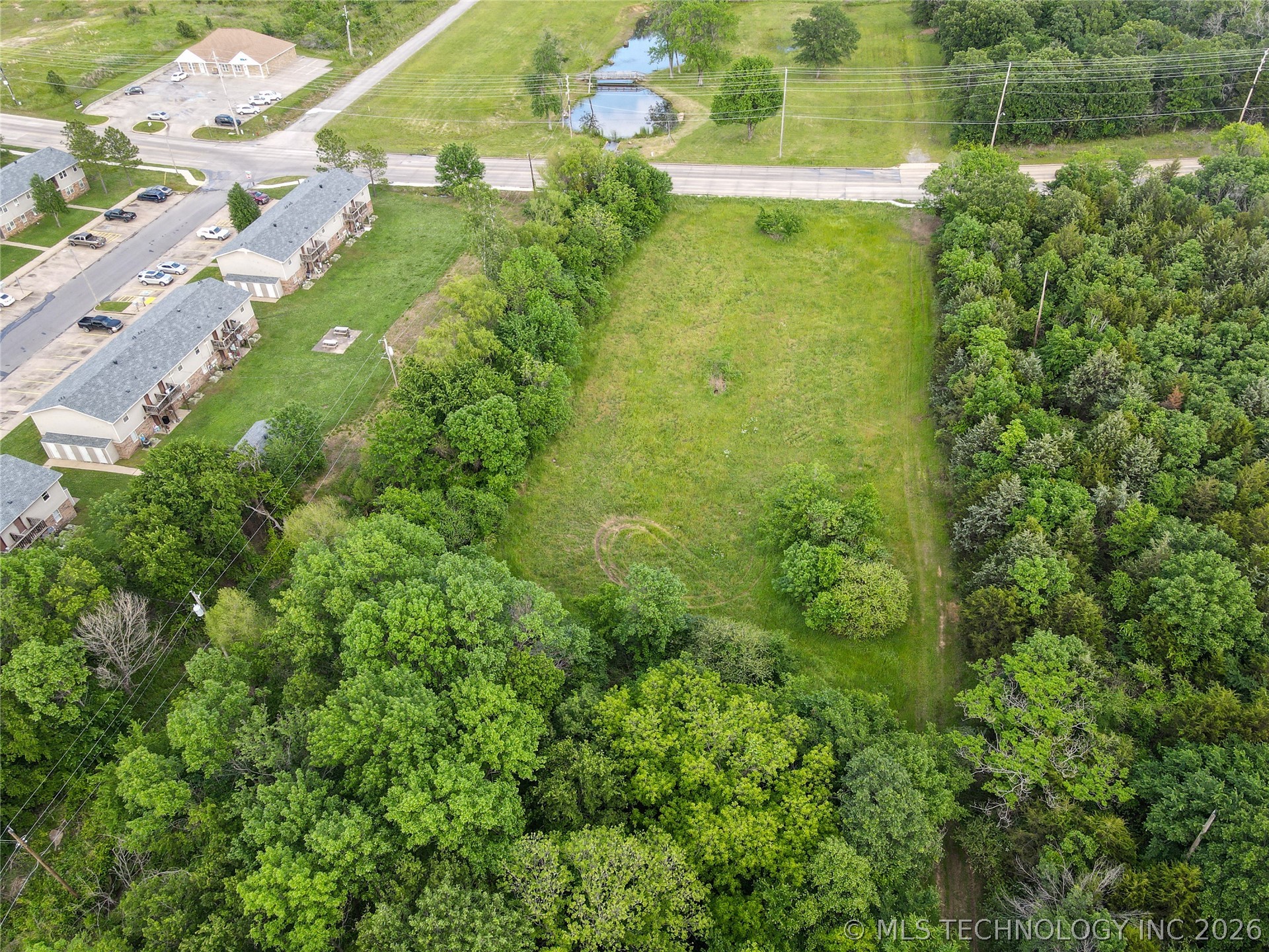 Pierce Avenue Property Photo 16