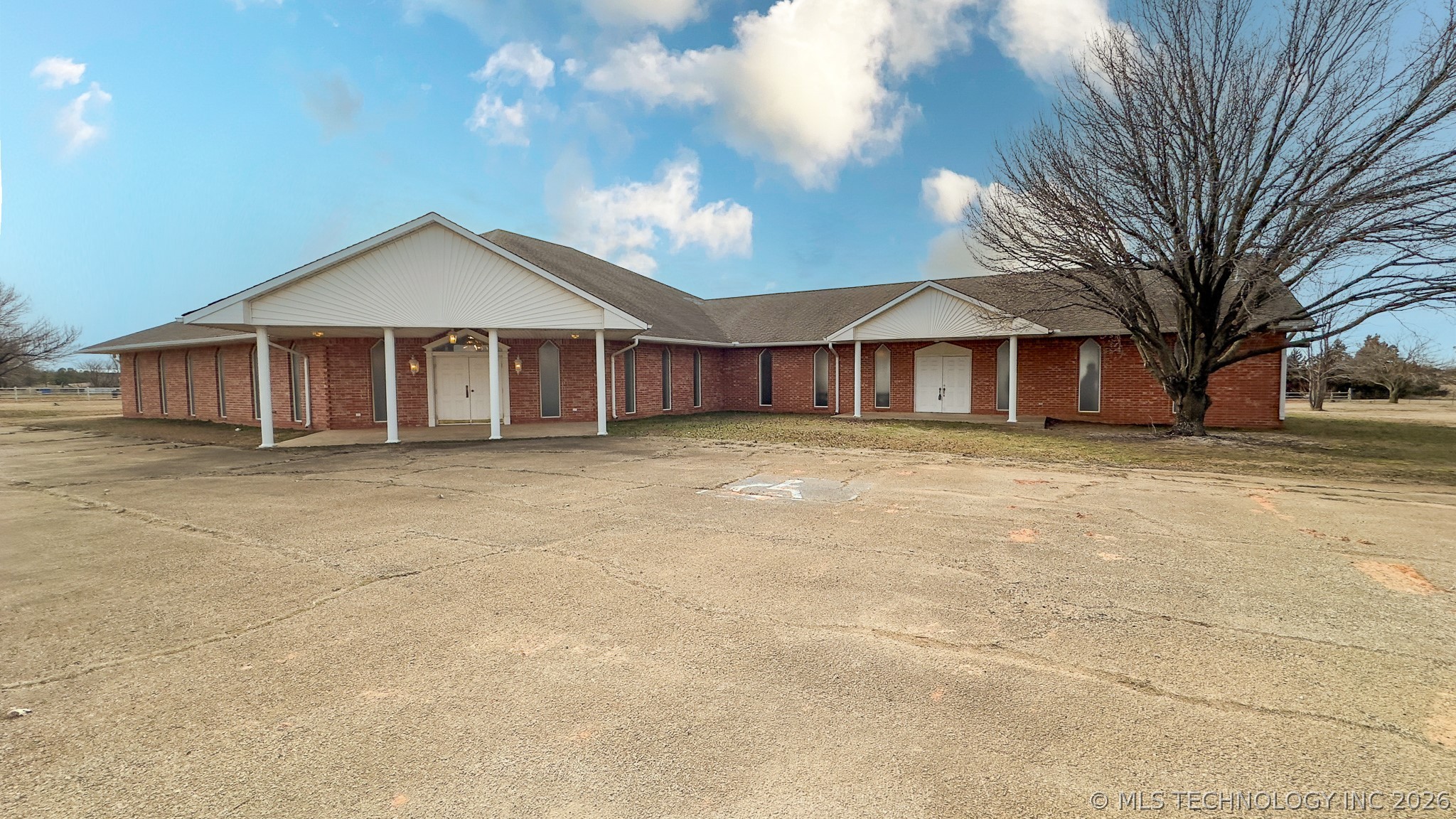 907 N Oklahoma Property Photo 1