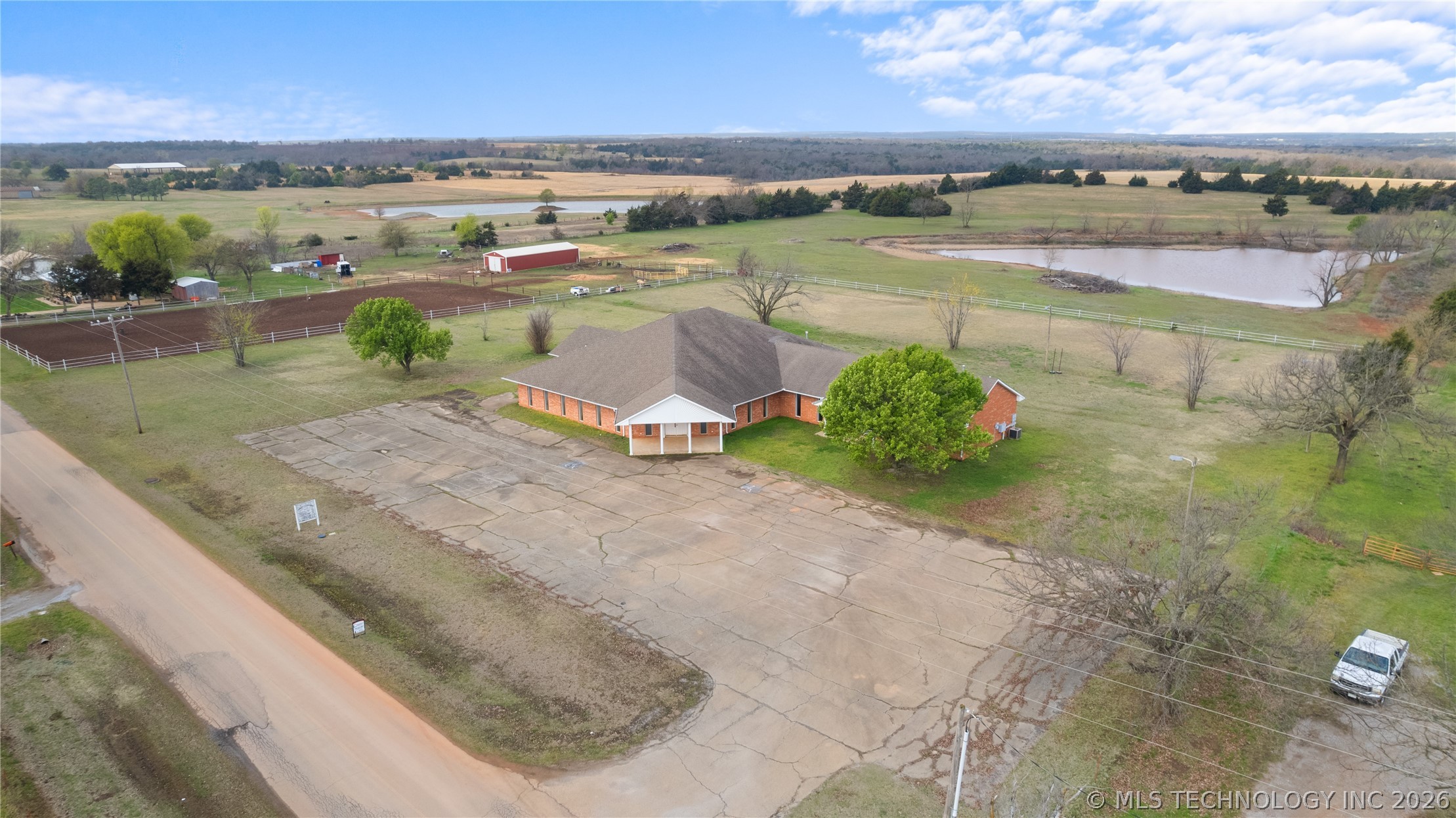 907 N Oklahoma Property Photo 4