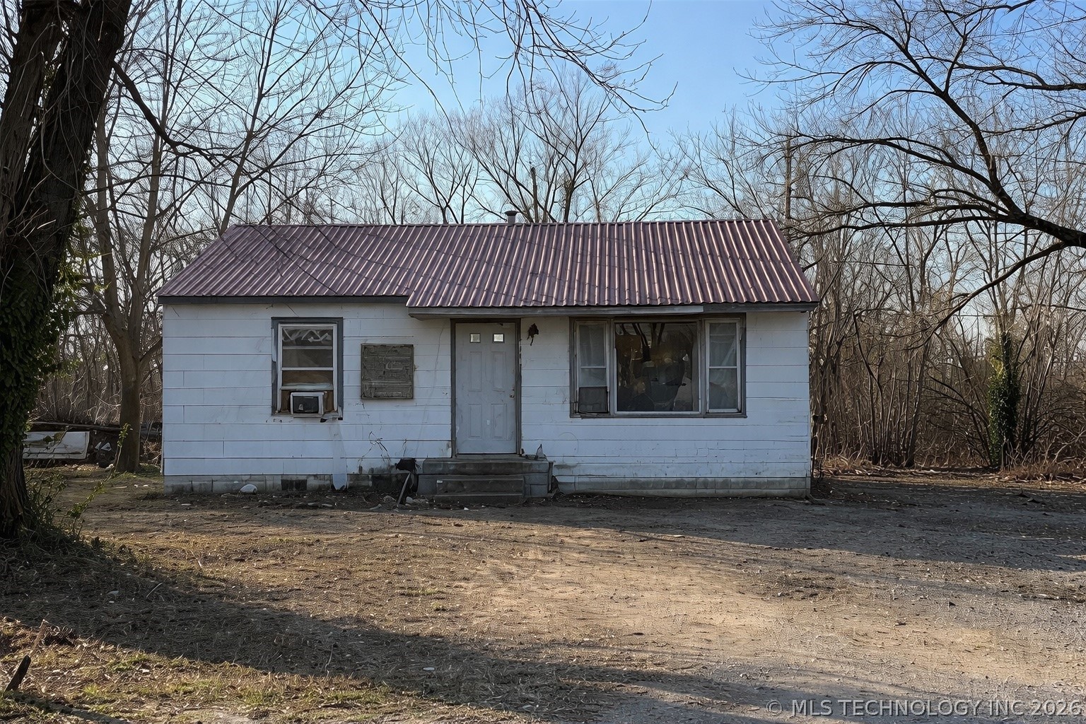 2101 S Johnstone Avenue Property Photo 1