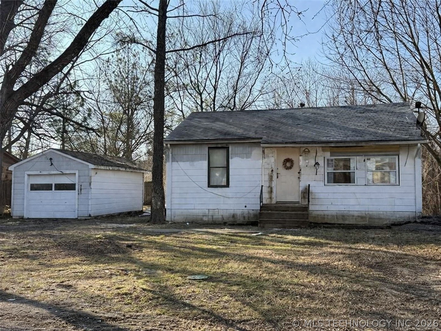 2105 S Johnstone Avenue Property Photo 1