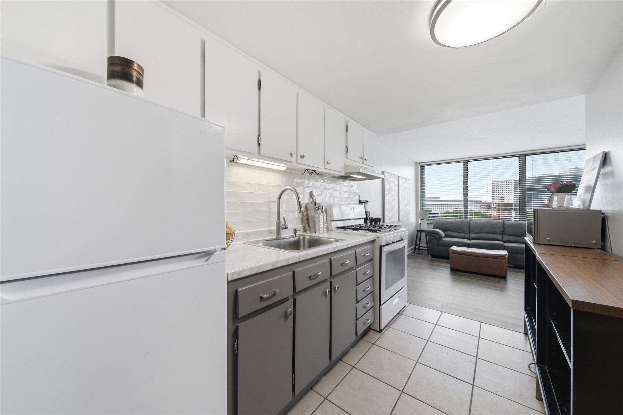 450 W 7th Street 710 Property Photo 14