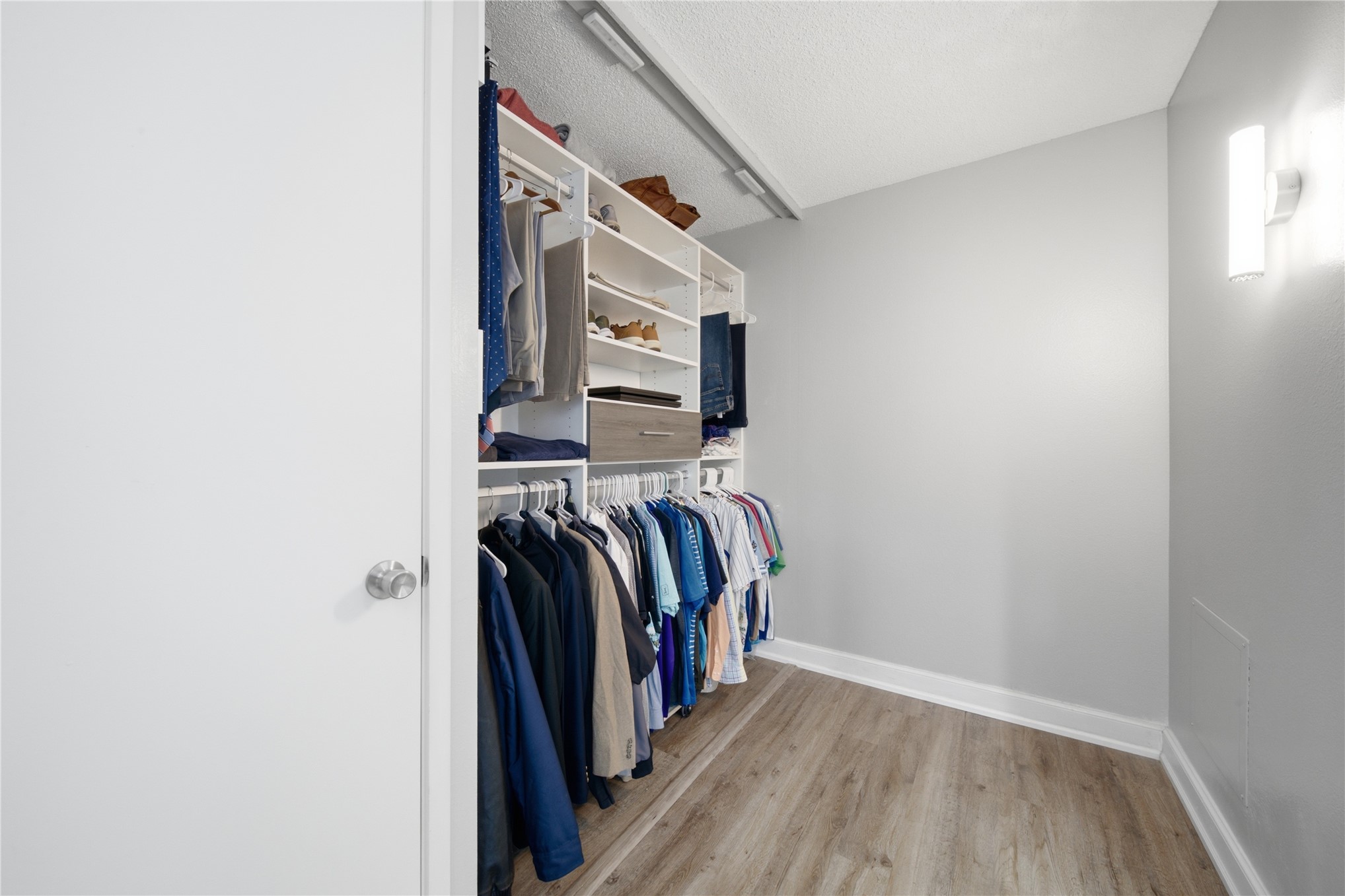 450 W 7th Street 710 Property Photo 17