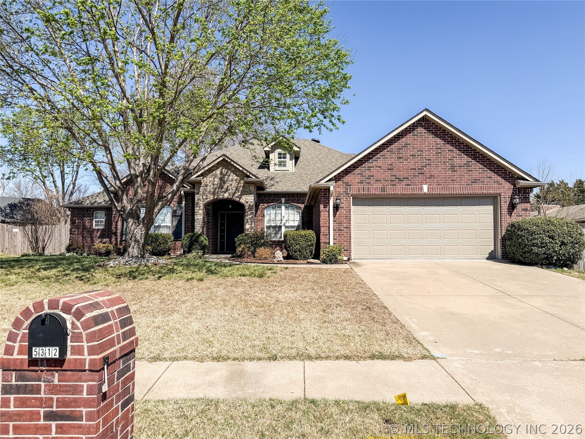 5312 Richmond Drive Property Photo 1