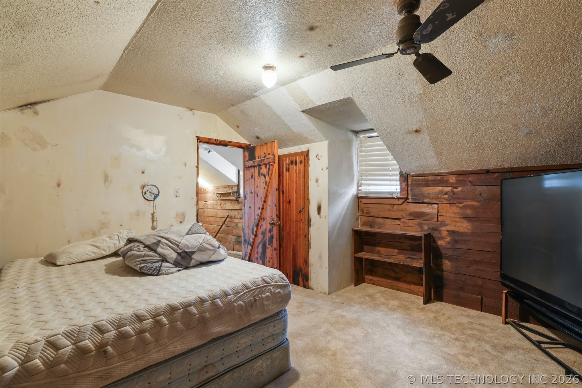 700 N 8th Property Photo 19