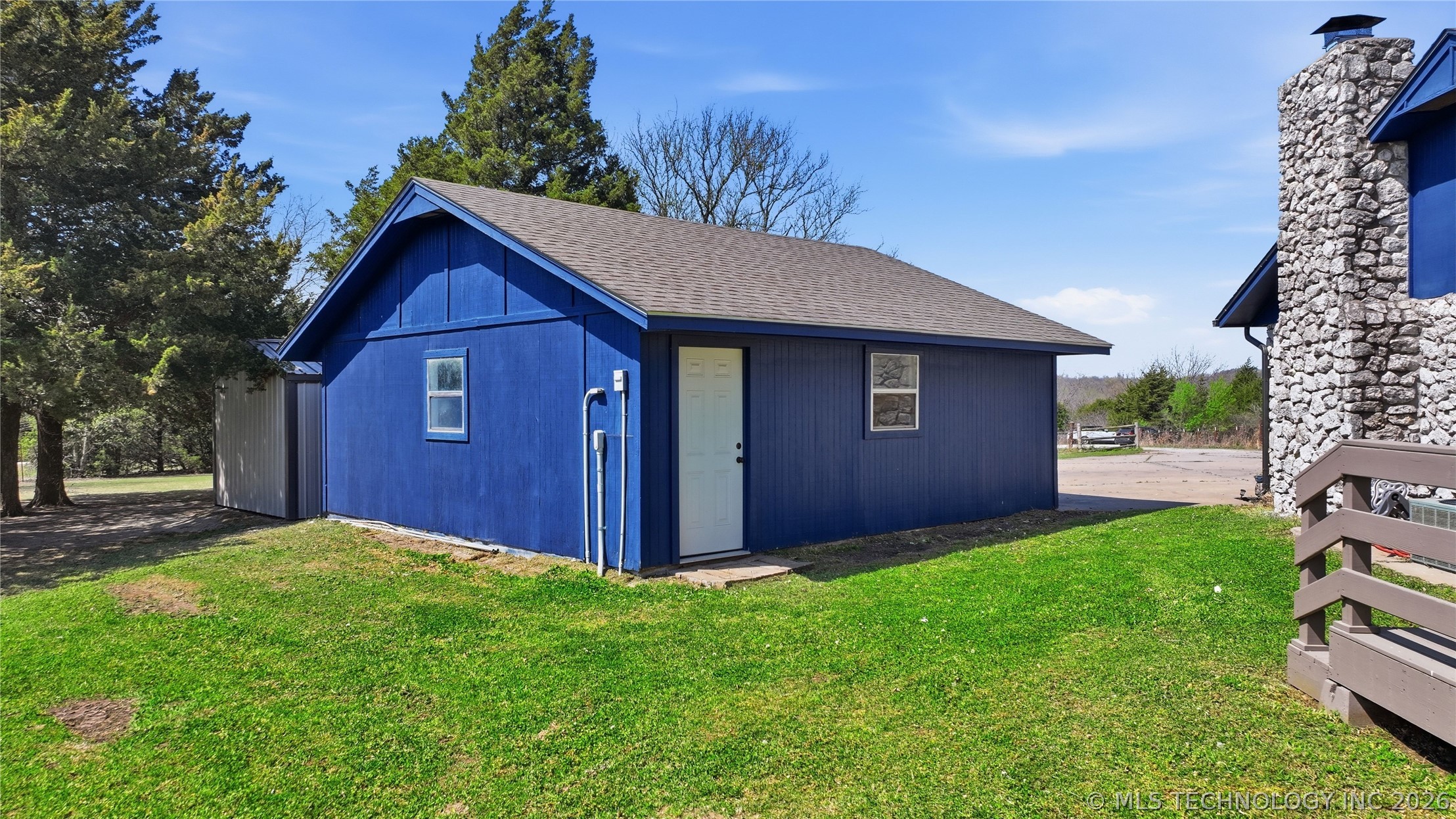1587 County Road 5244 Property Photo 4