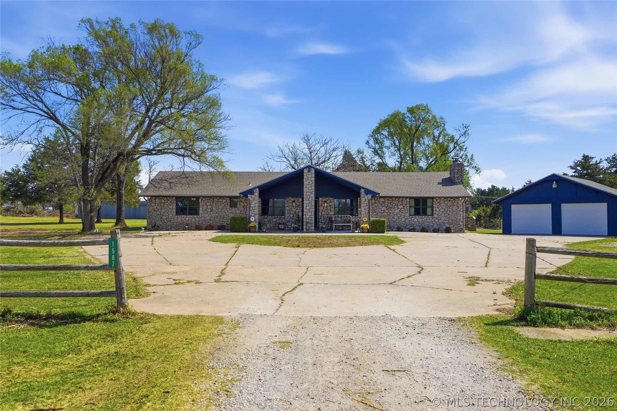 1587 County Road 5244 Property Photo 12