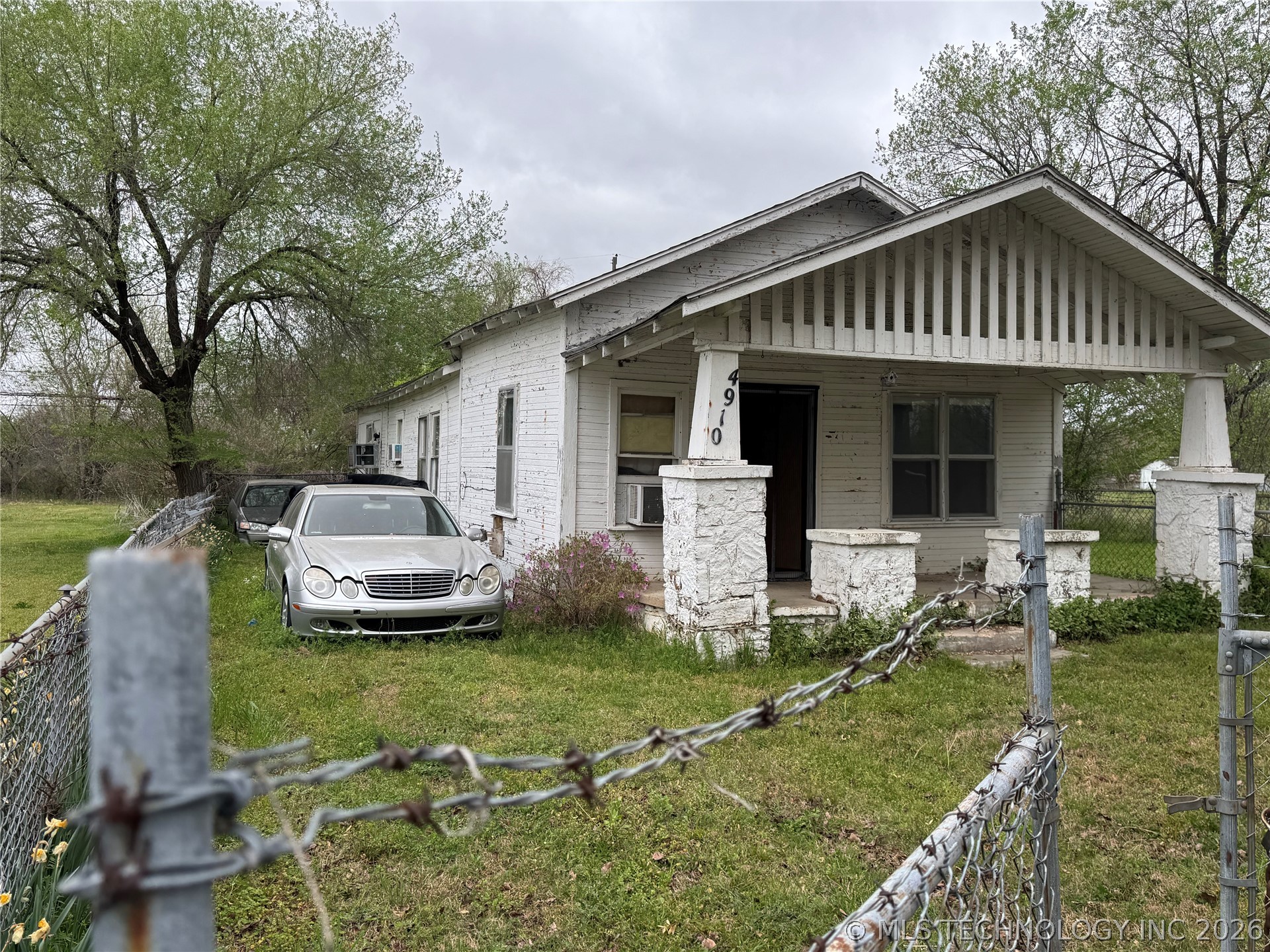 4910 Denison Street Property Photo 2