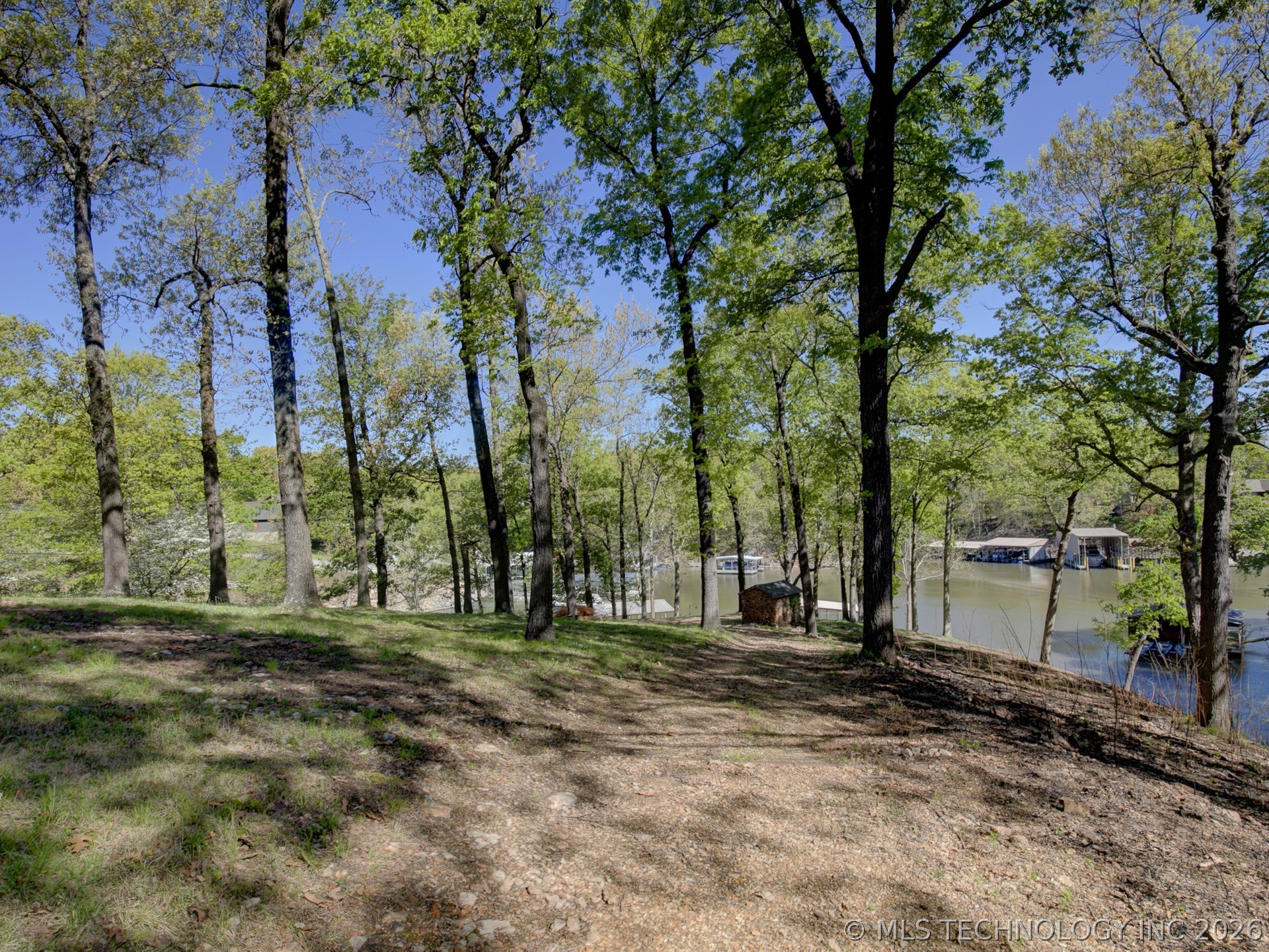 2 E 317th Road Property Photo 1