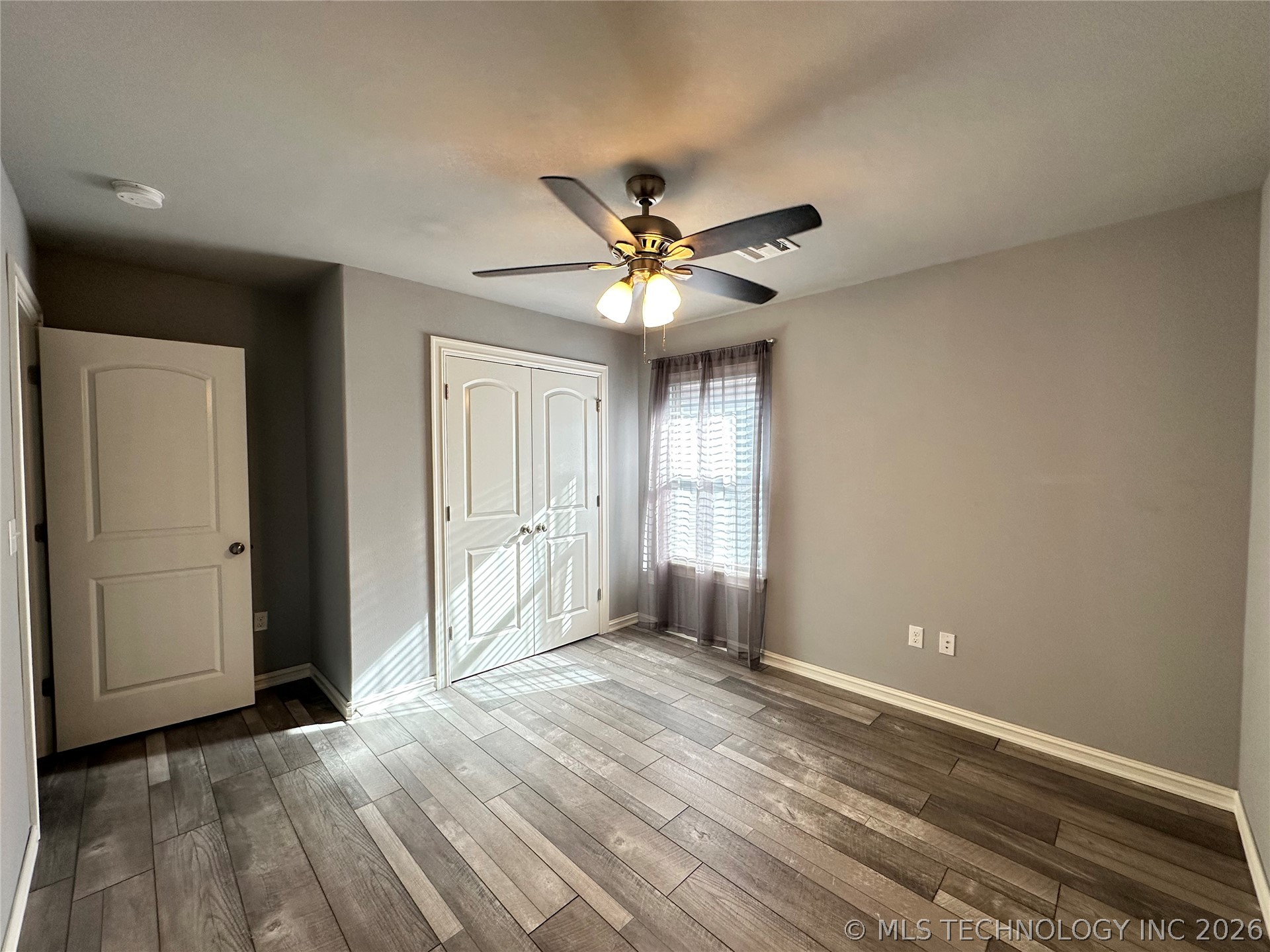 1419 W Boston Place Property Photo 10