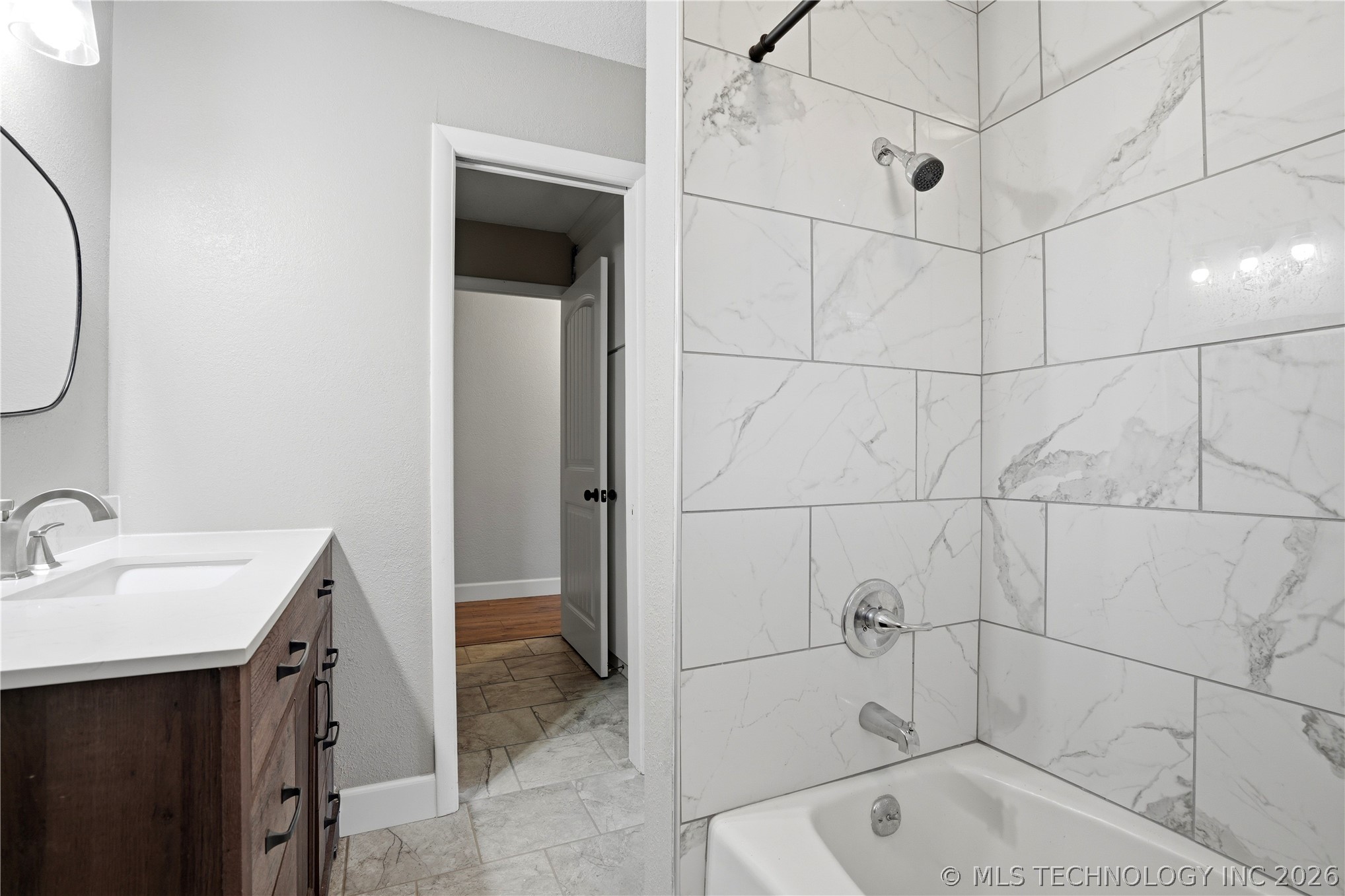 802 E Seneca Property Photo 36