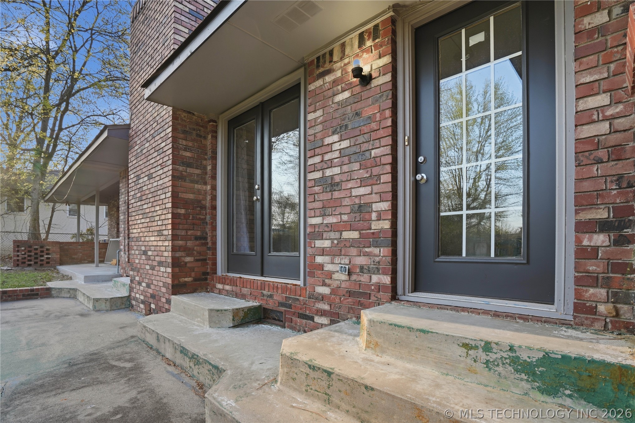 802 E Seneca Property Photo 46