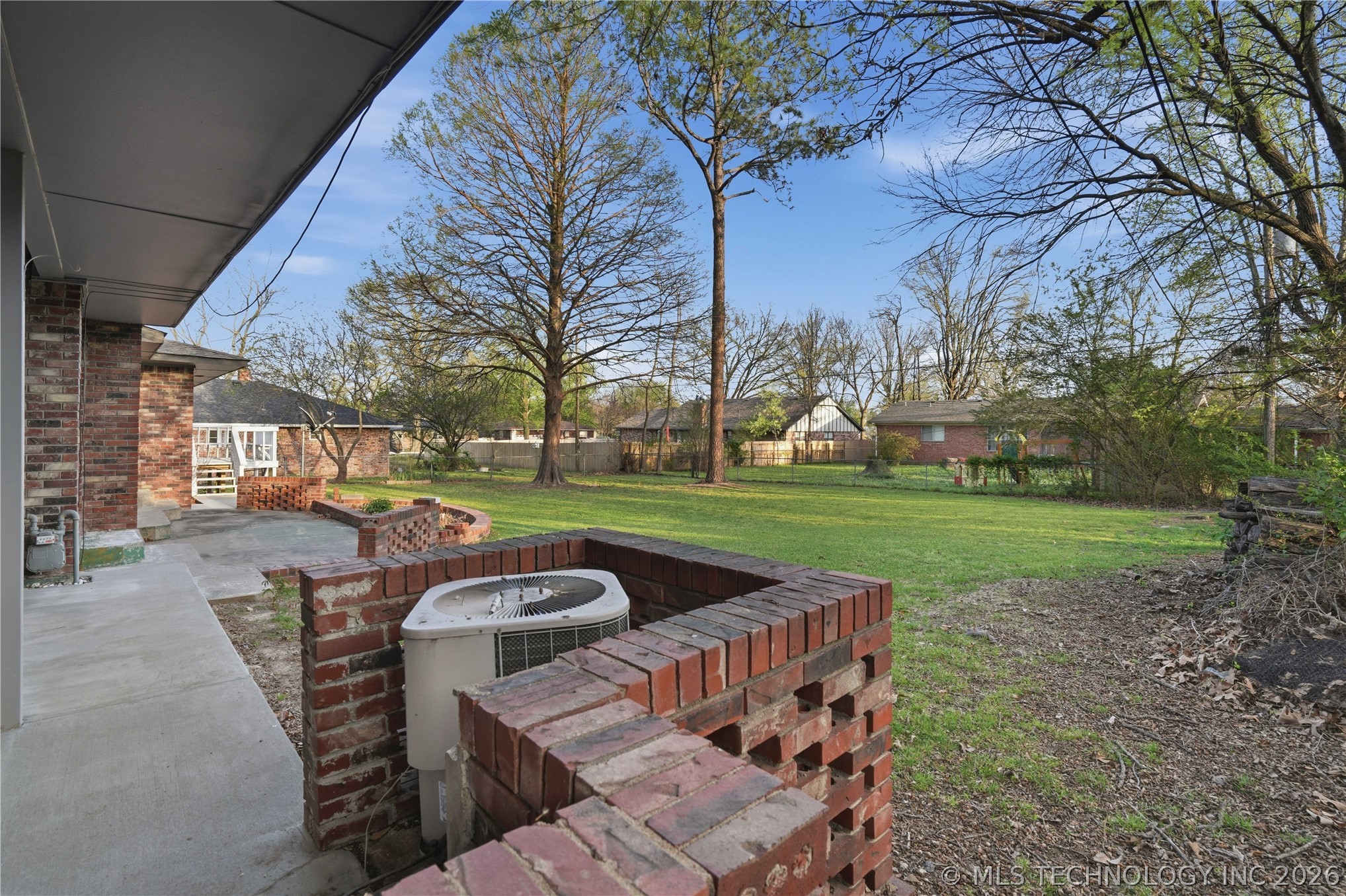 802 E Seneca Property Photo 49