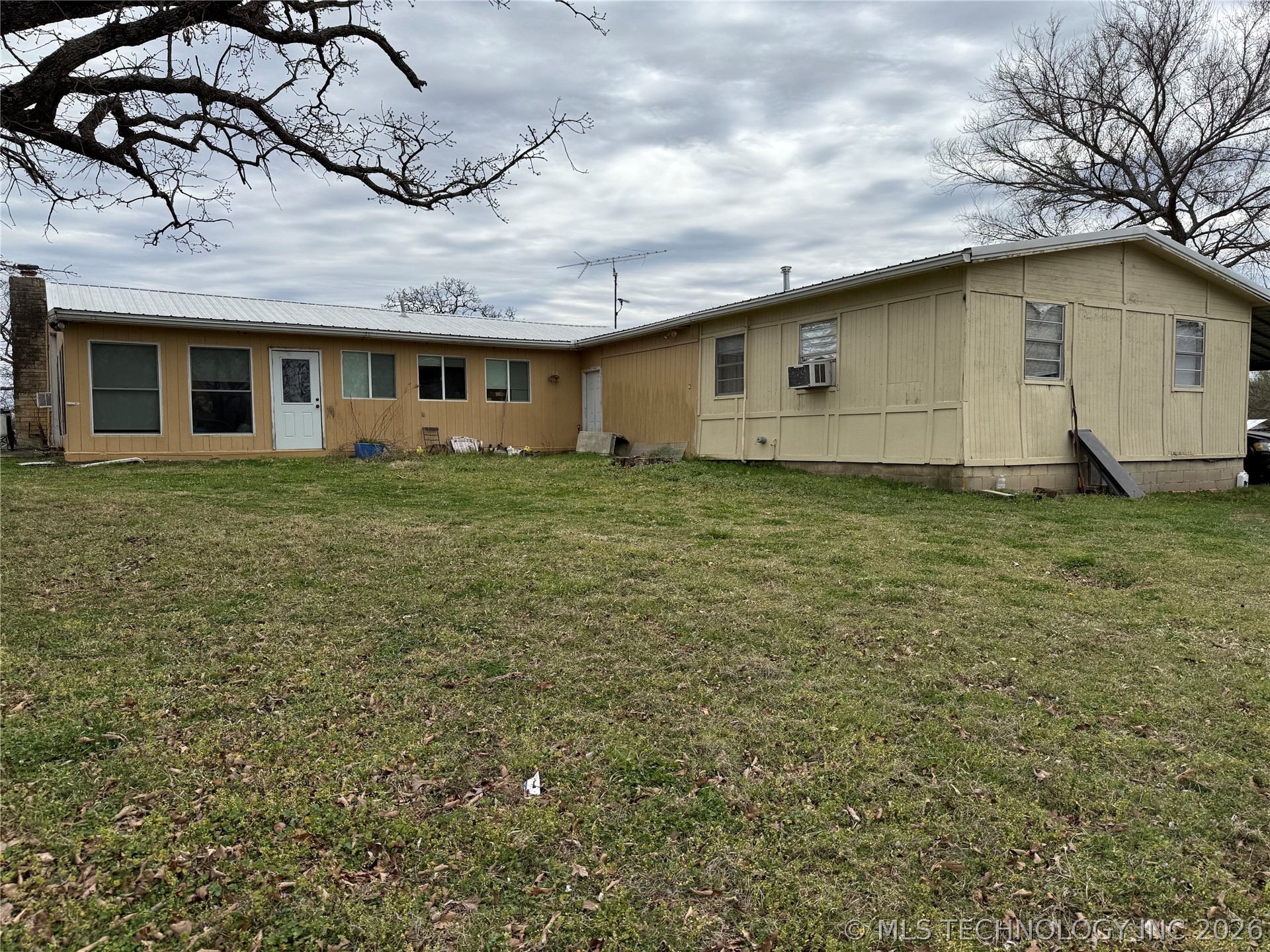 402151 W 3200 Road Property Photo 3