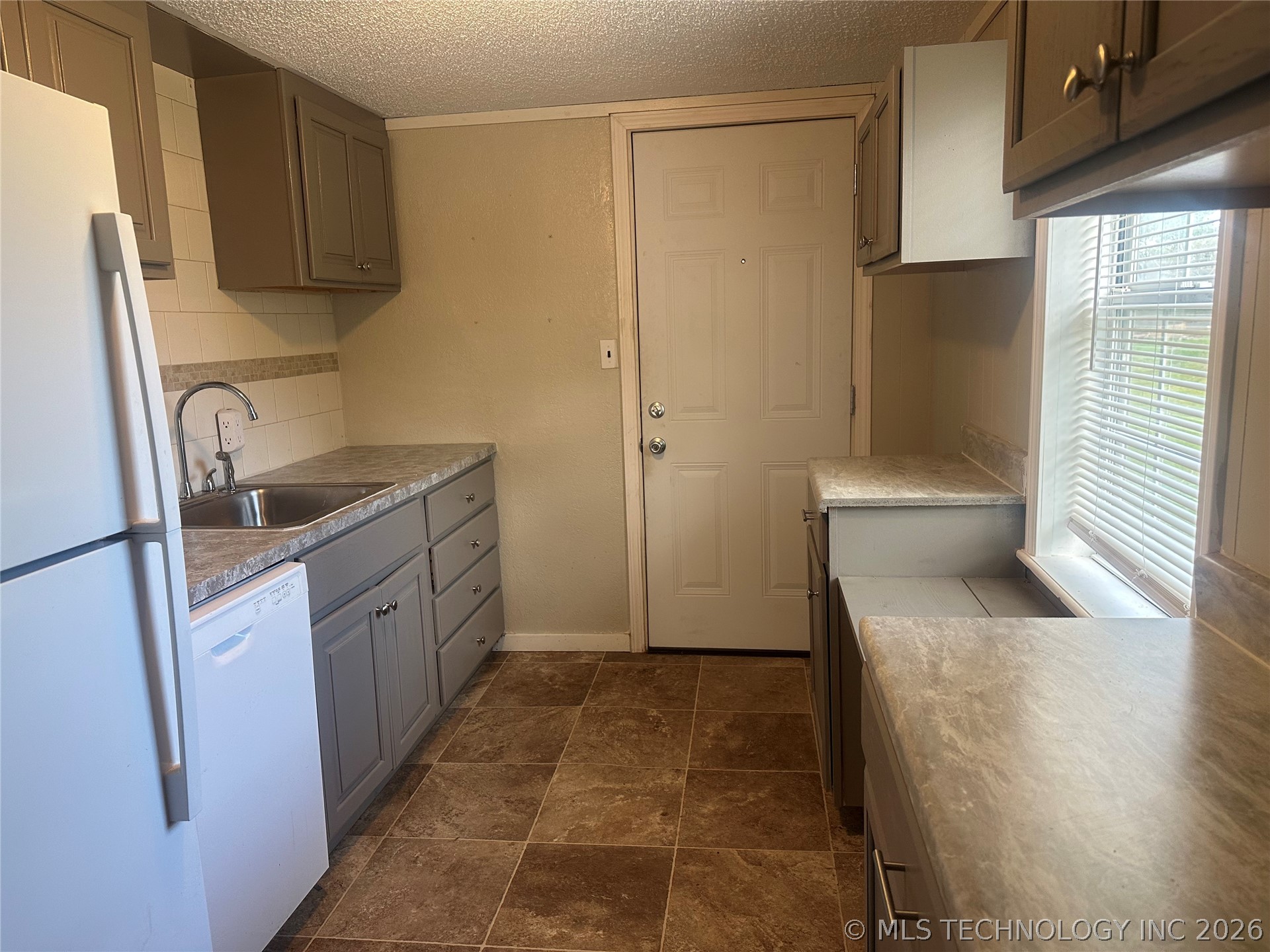 1106 N Sherman Avenue Property Photo 6