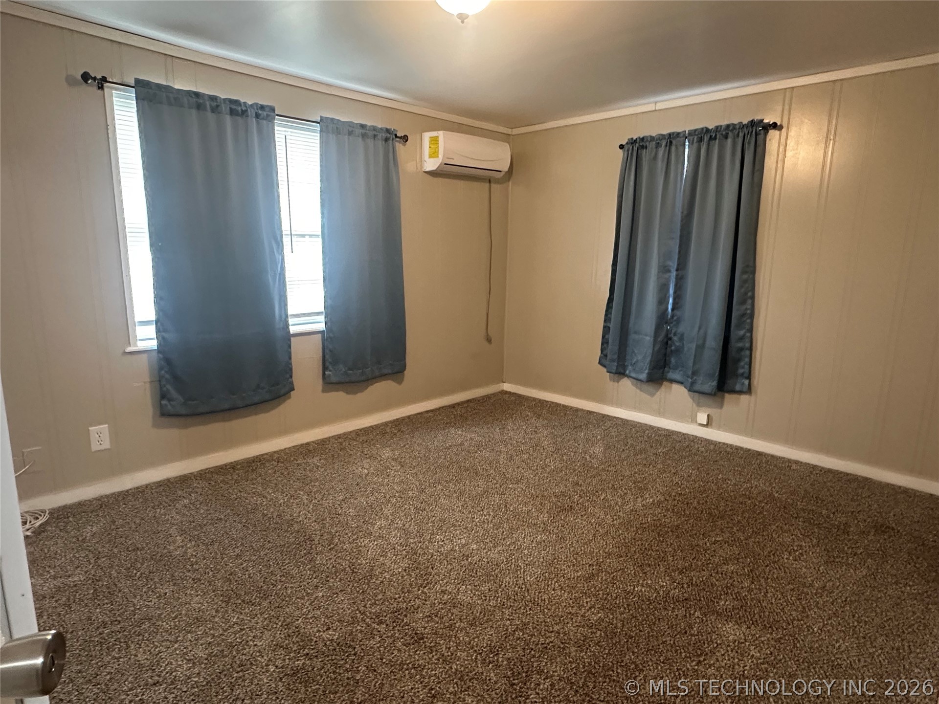 1106 N Sherman Avenue Property Photo 8