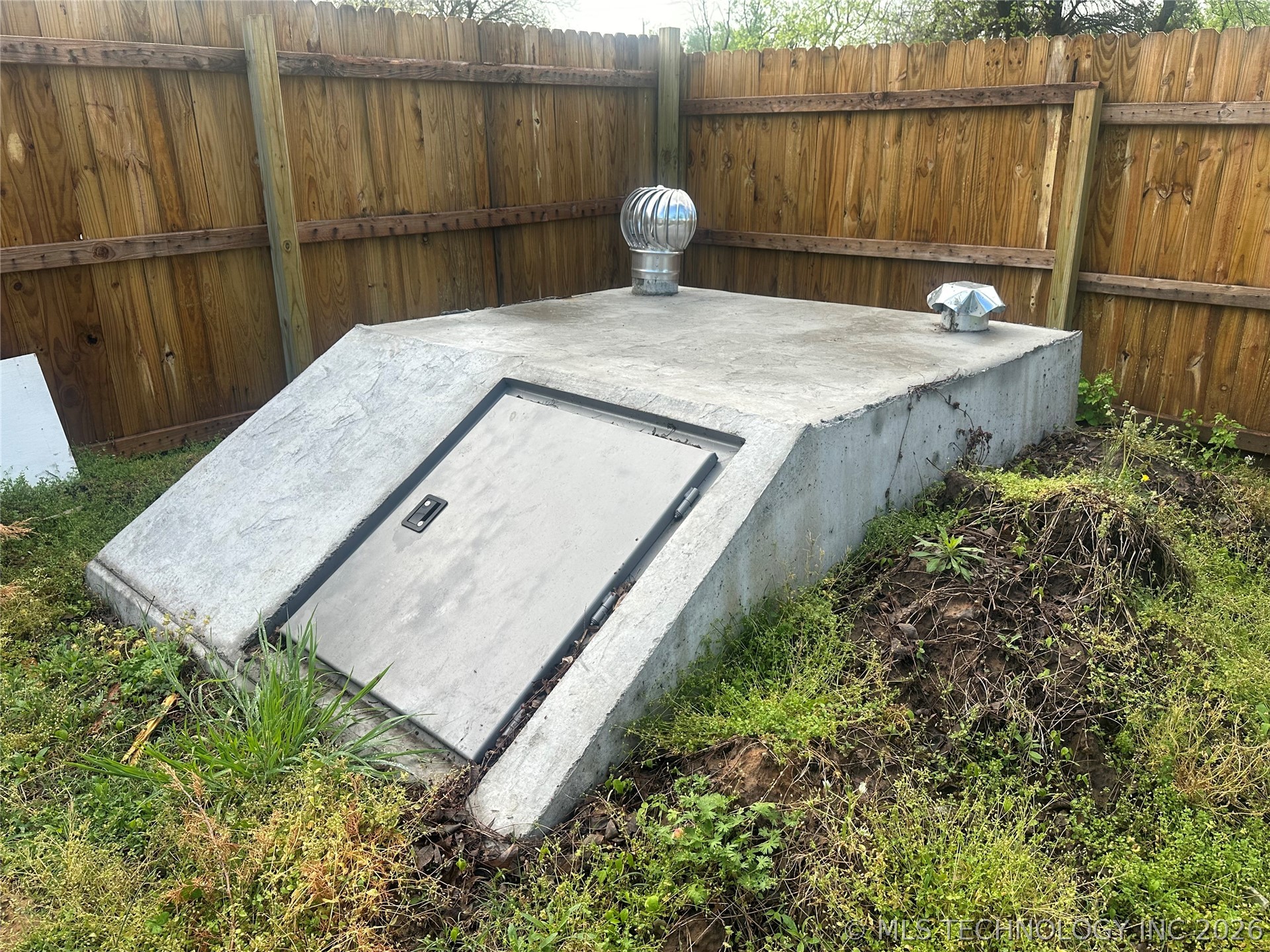 1106 N Sherman Avenue Property Photo 11