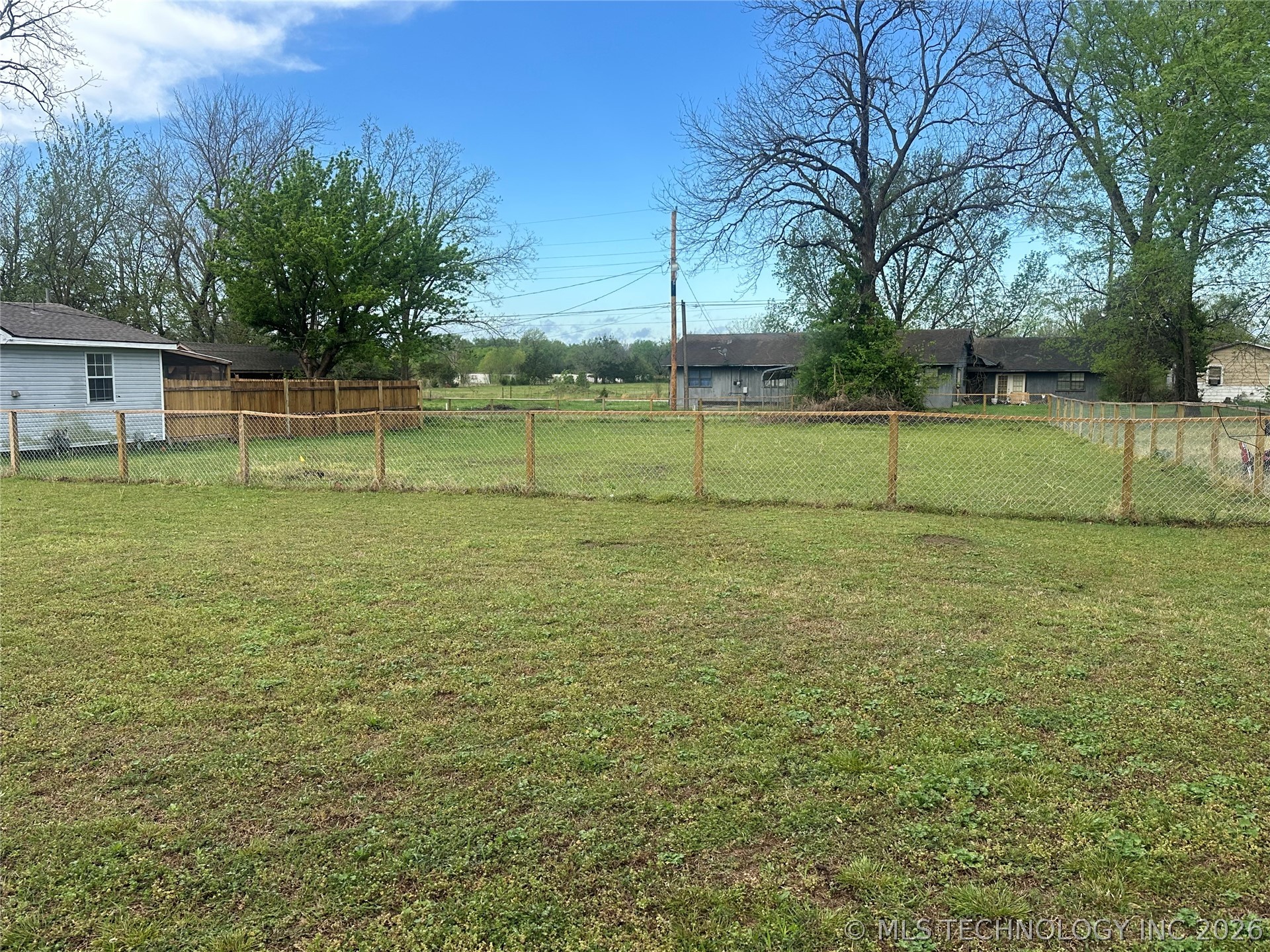 1106 N Sherman Avenue Property Photo 17