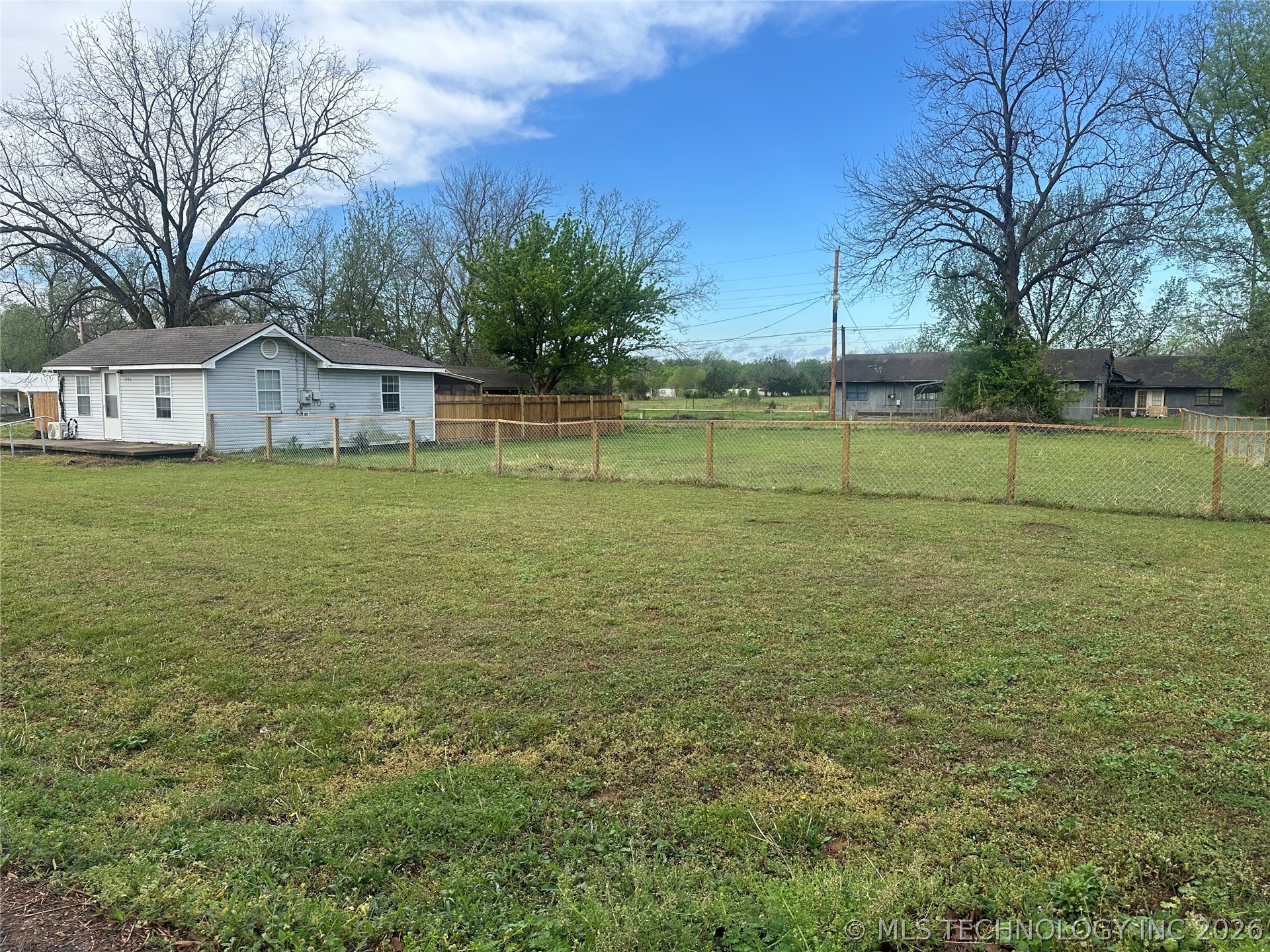 1106 N Sherman Avenue Property Photo 18