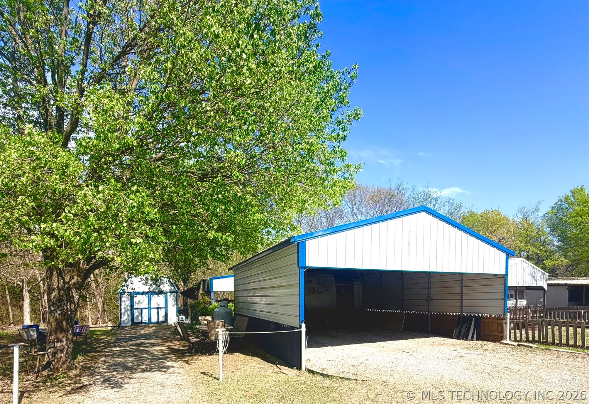 280 Cedar Blue Property Photo 16