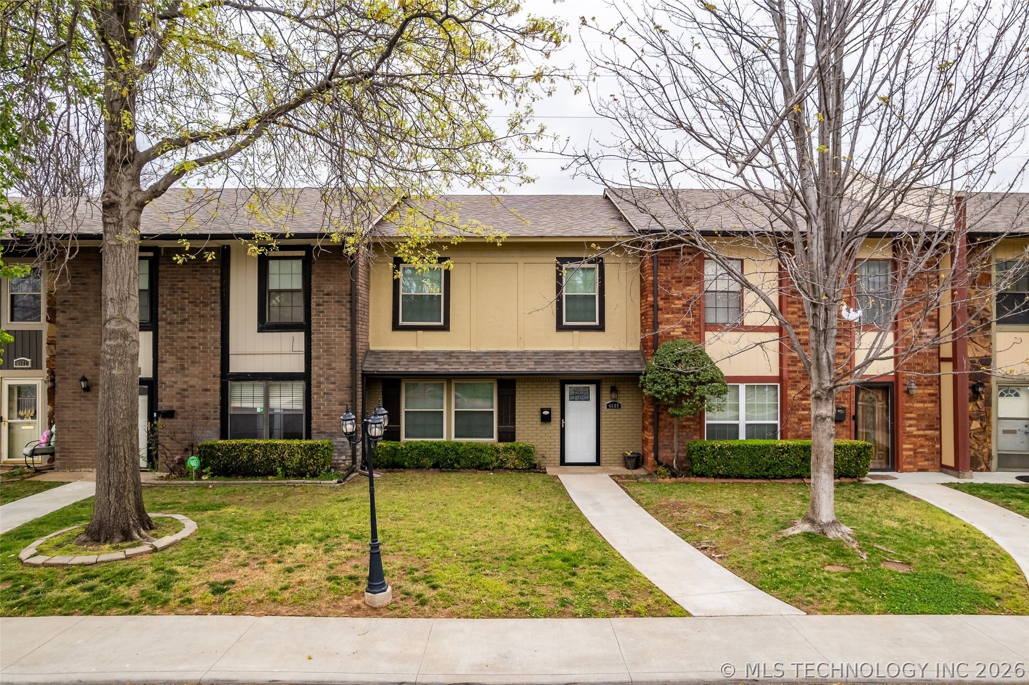 4605 S Granite Avenue D3 Property Photo 1