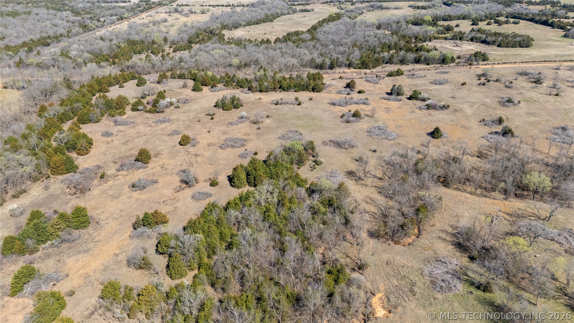 2 E 800 Road Property Photo 5