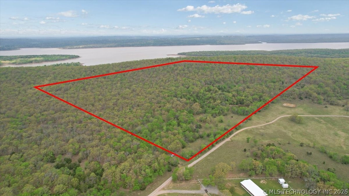 001 E Fred's Fish Camp Road Property Photo 1